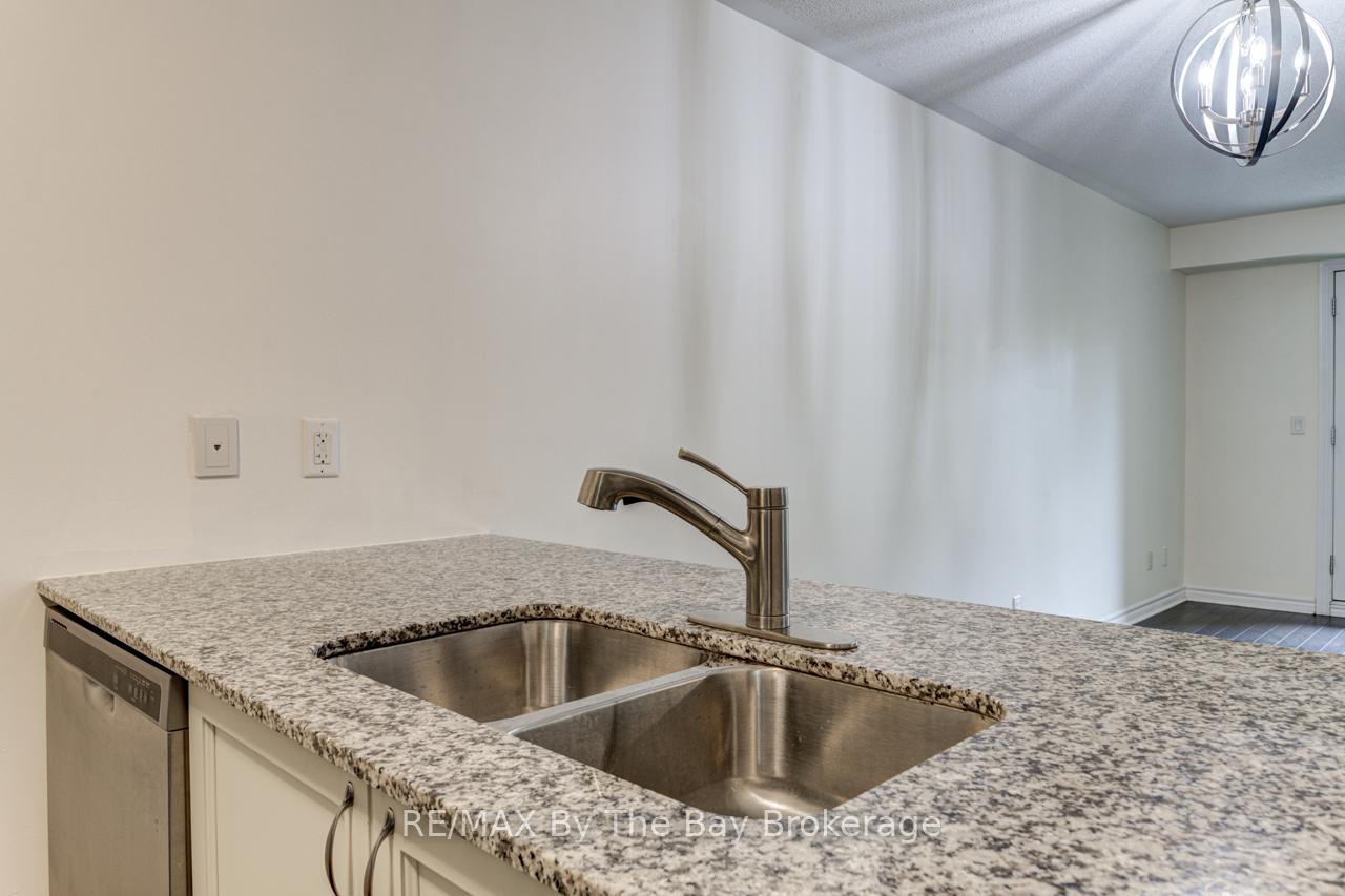 Photo 19 of Unit 206, 6 Brandy Lane Drive, Collingwood — HOMEH