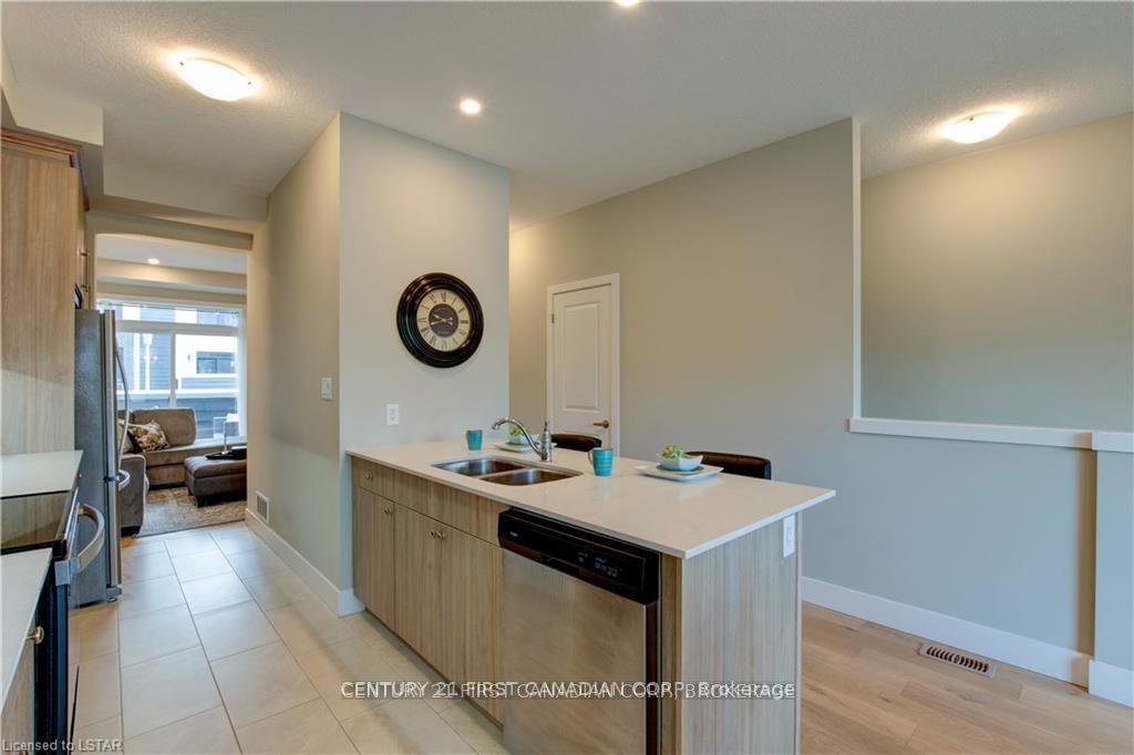 Photo 13 of Unit 33, 177 Edgevalley Road, London, East D — HOMEH