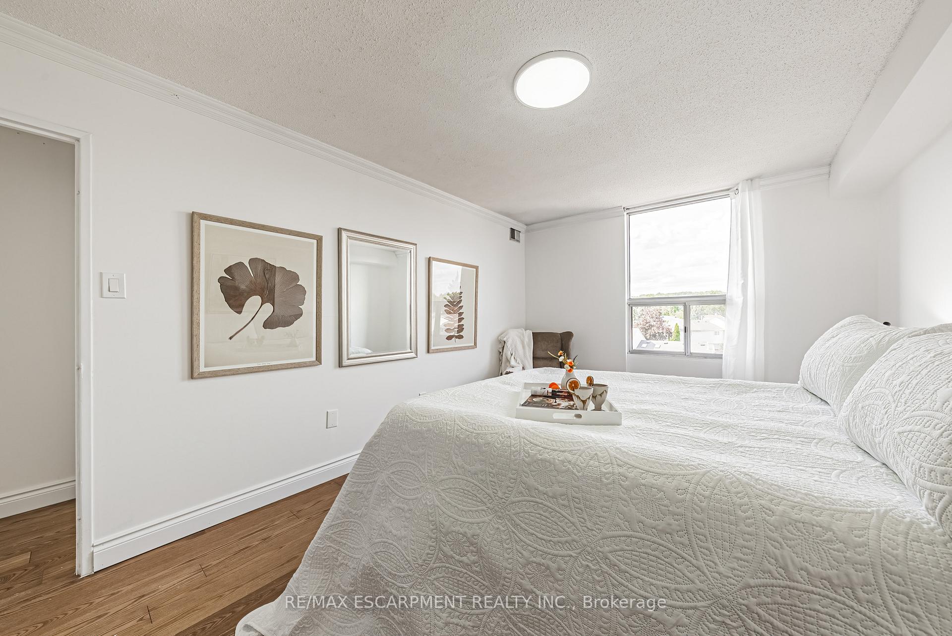 Photo 14 of Unit 509, 2055 Upper Middle Road, Burlington, Brant Hills — HOMEH