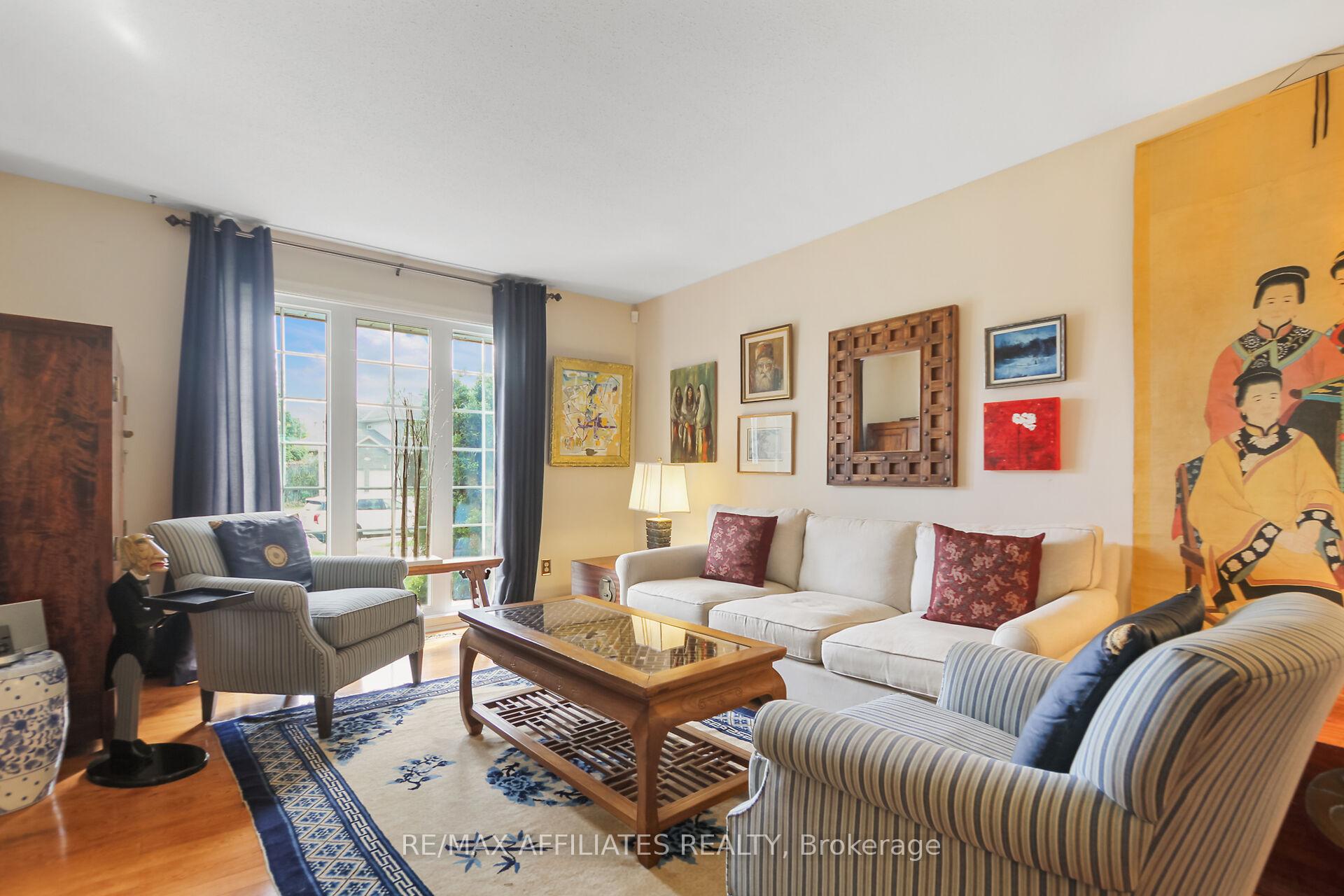 Photo 7 of 1065 Meadowlands Drive, Ottawa, Carleton Square — HOMEH