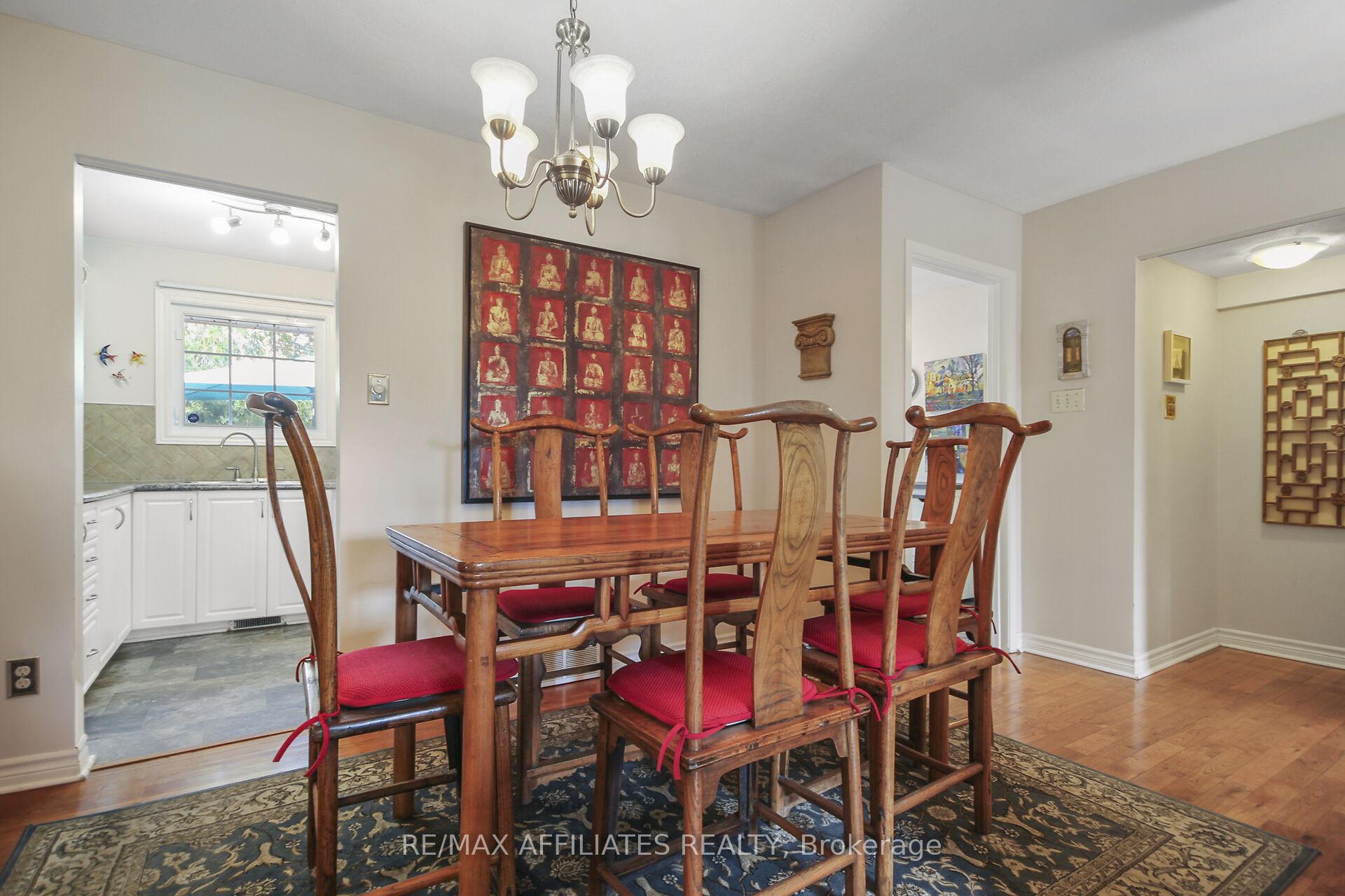 Photo 8 of 1065 Meadowlands Drive, Ottawa, Carleton Square — HOMEH