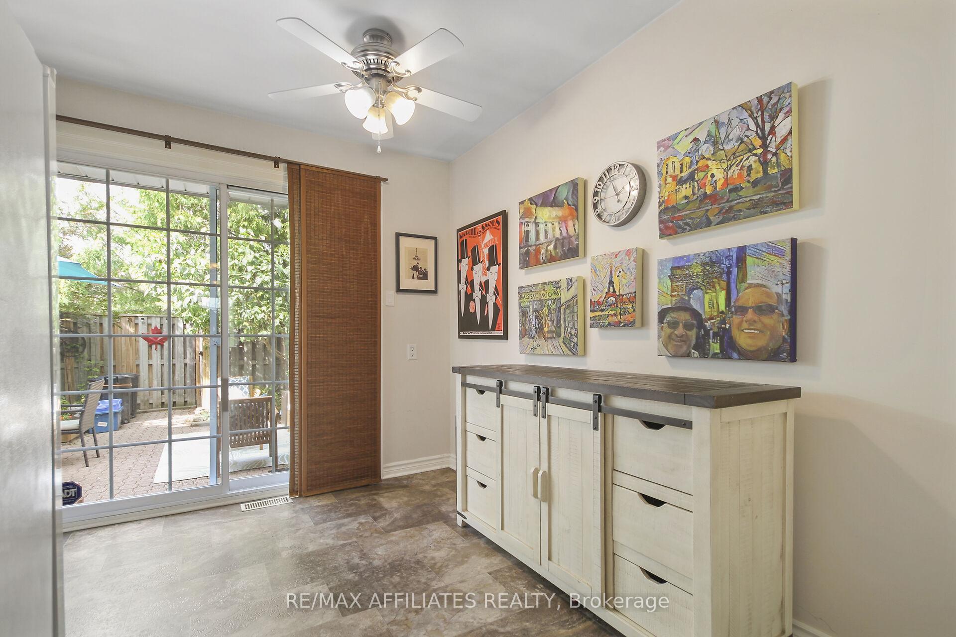 Photo 13 of 1065 Meadowlands Drive, Ottawa, Carleton Square — HOMEH