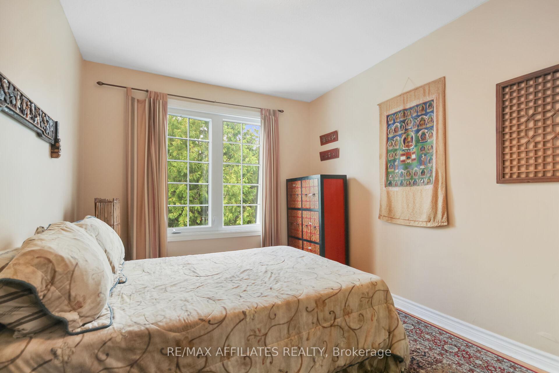 Photo 19 of 1065 Meadowlands Drive, Ottawa, Carleton Square — HOMEH