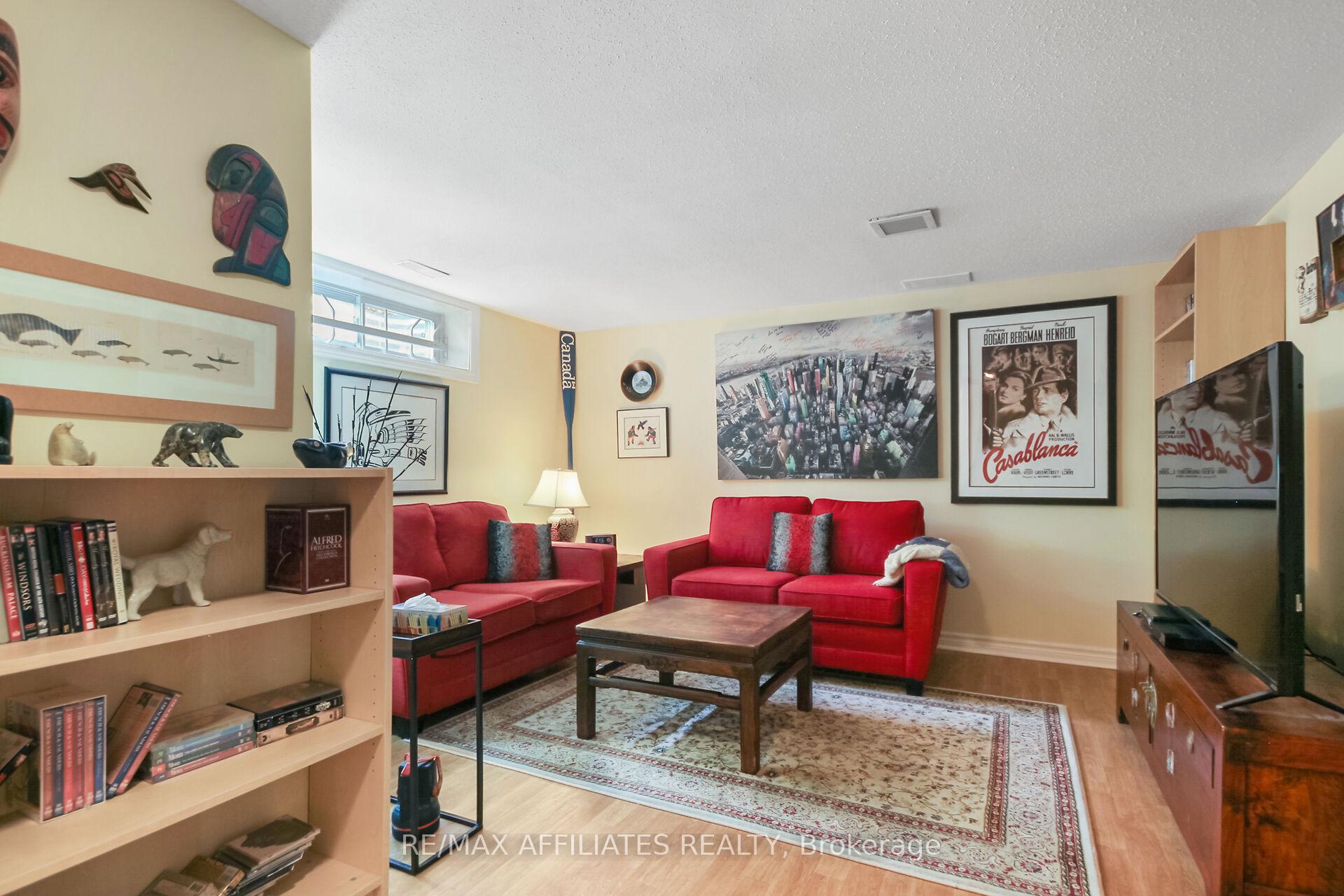 Photo 24 of 1065 Meadowlands Drive, Ottawa, Carleton Square — HOMEH