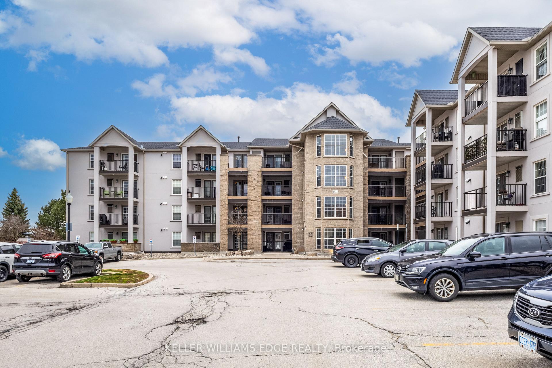 Photo 3 of Unit 407, 1411 Walker's Line, Burlington, Tansley — HOMEH