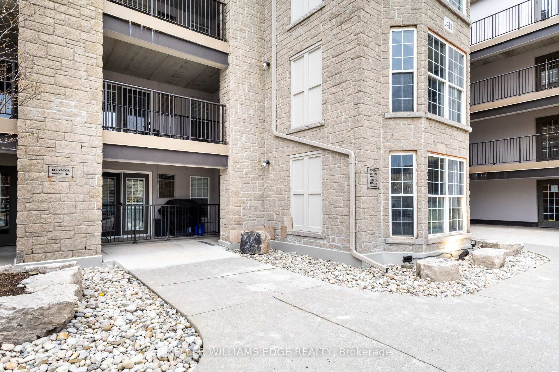 Photo 4 of Unit 407, 1411 Walker's Line, Burlington, Tansley — HOMEH