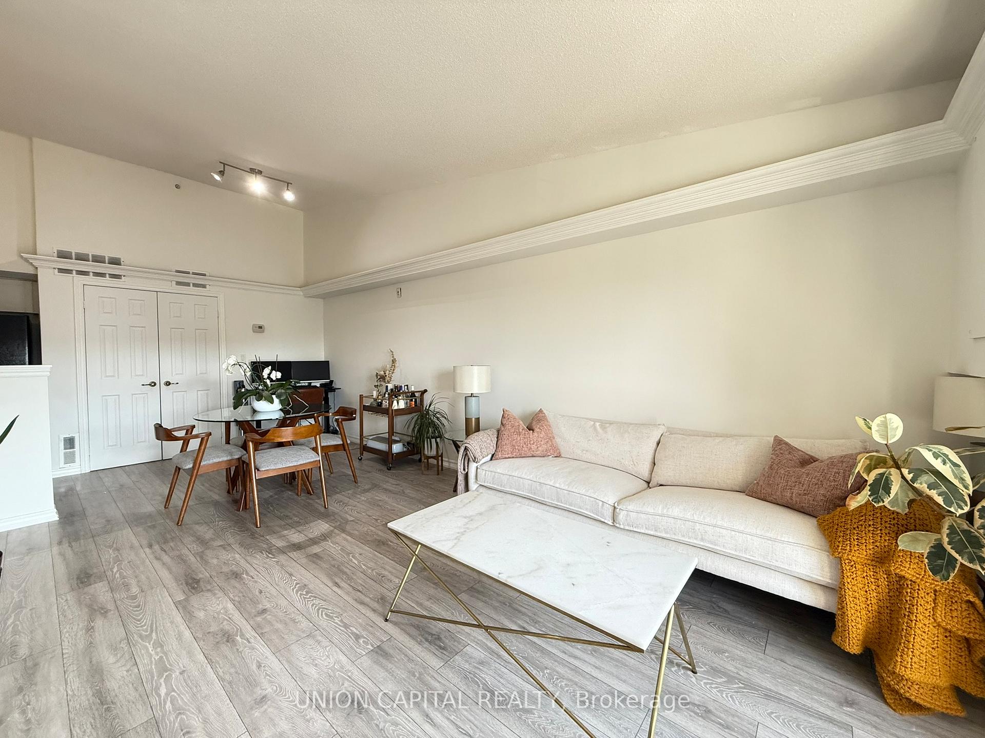 Photo 3 of Unit 404, 2085 Appleby Line, Burlington, Uptown — HOMEH