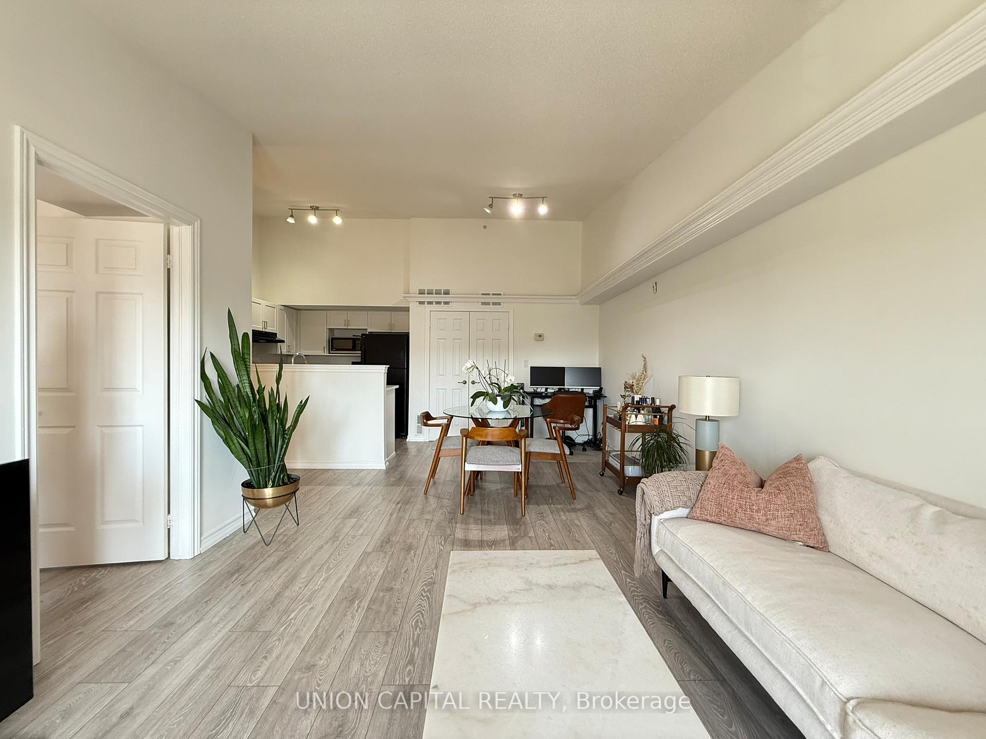 Photo 4 of Unit 404, 2085 Appleby Line, Burlington, Uptown — HOMEH