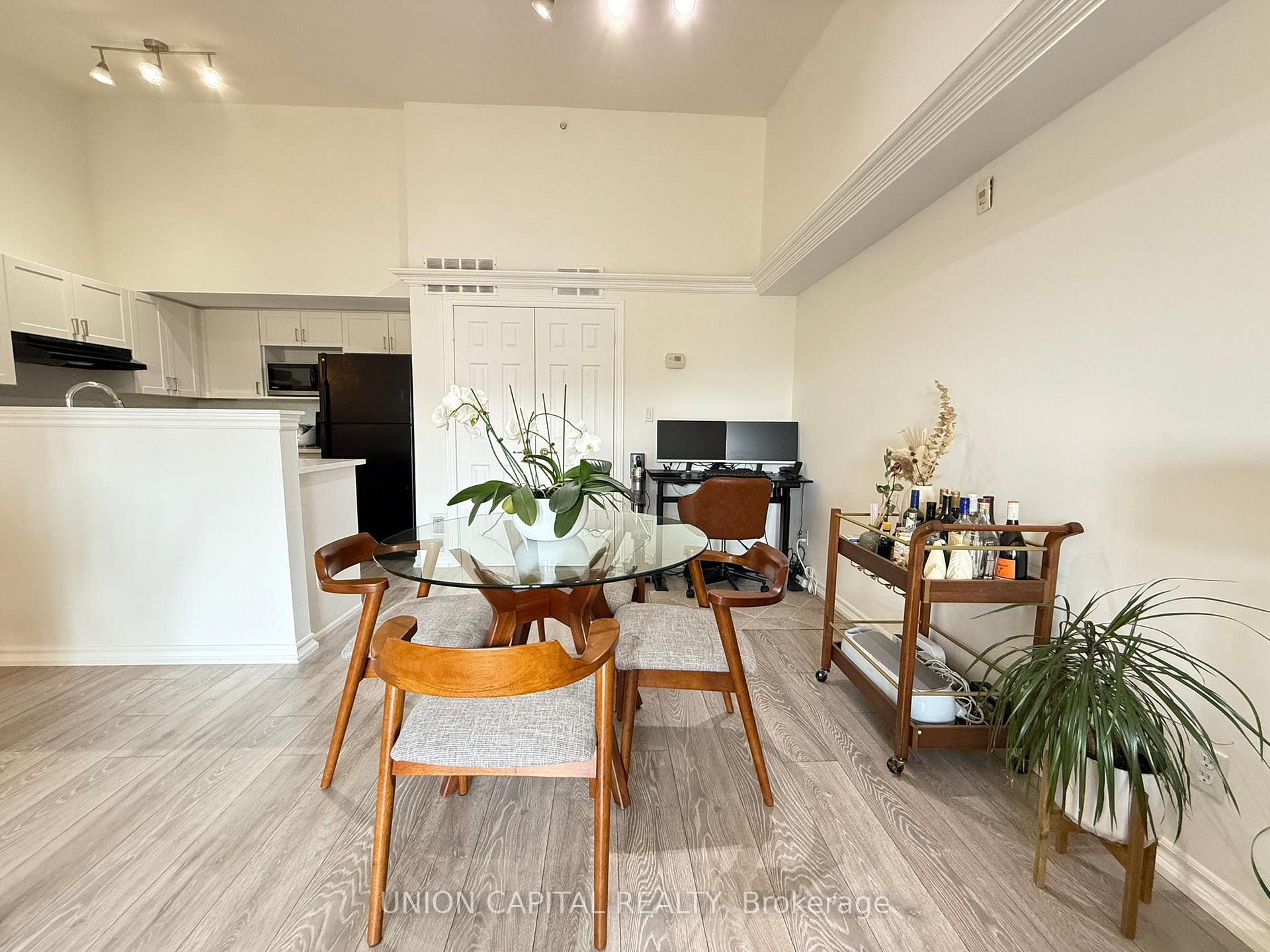 Photo 7 of Unit 404, 2085 Appleby Line, Burlington, Uptown — HOMEH