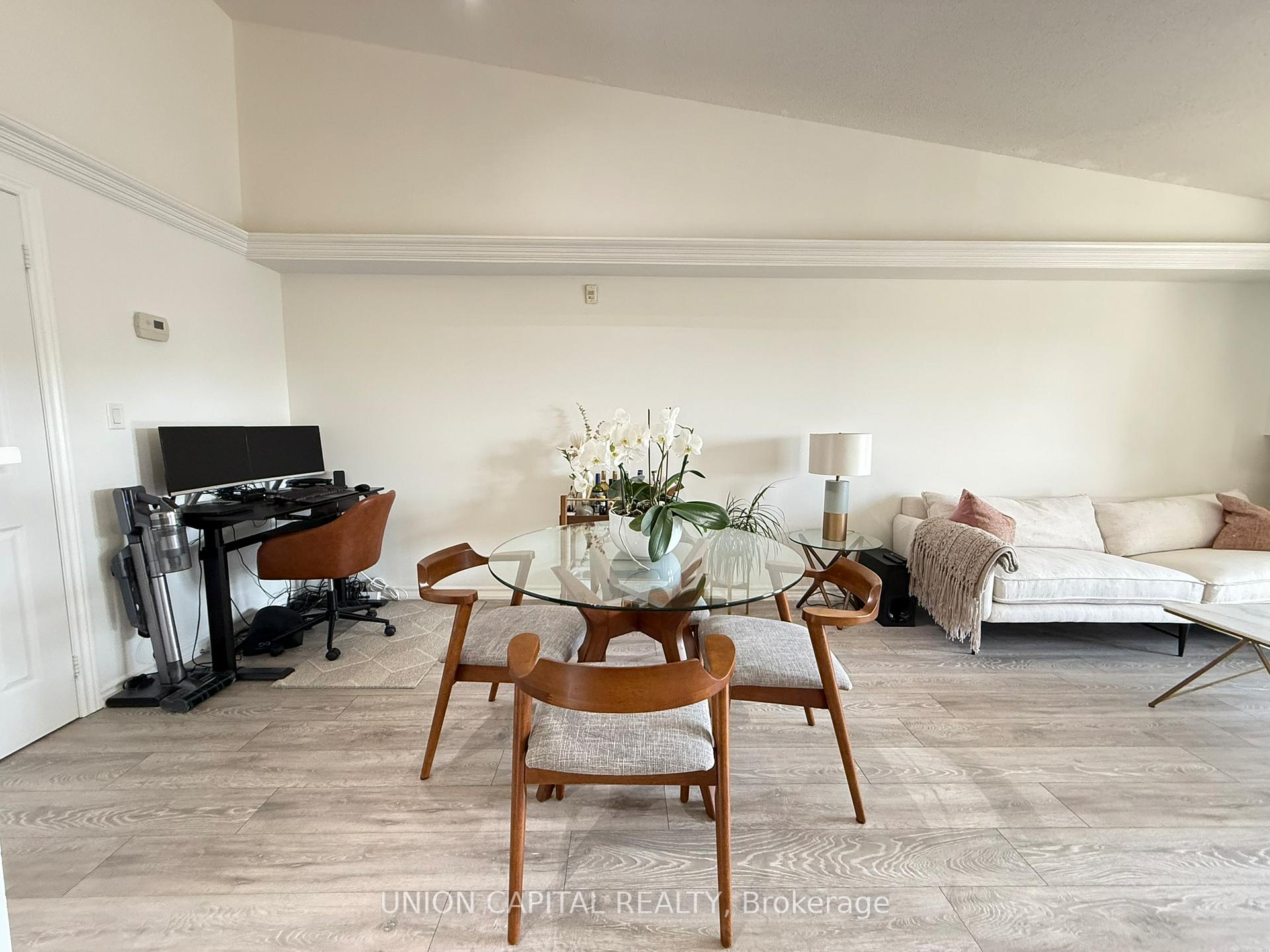 Photo 8 of Unit 404, 2085 Appleby Line, Burlington, Uptown — HOMEH