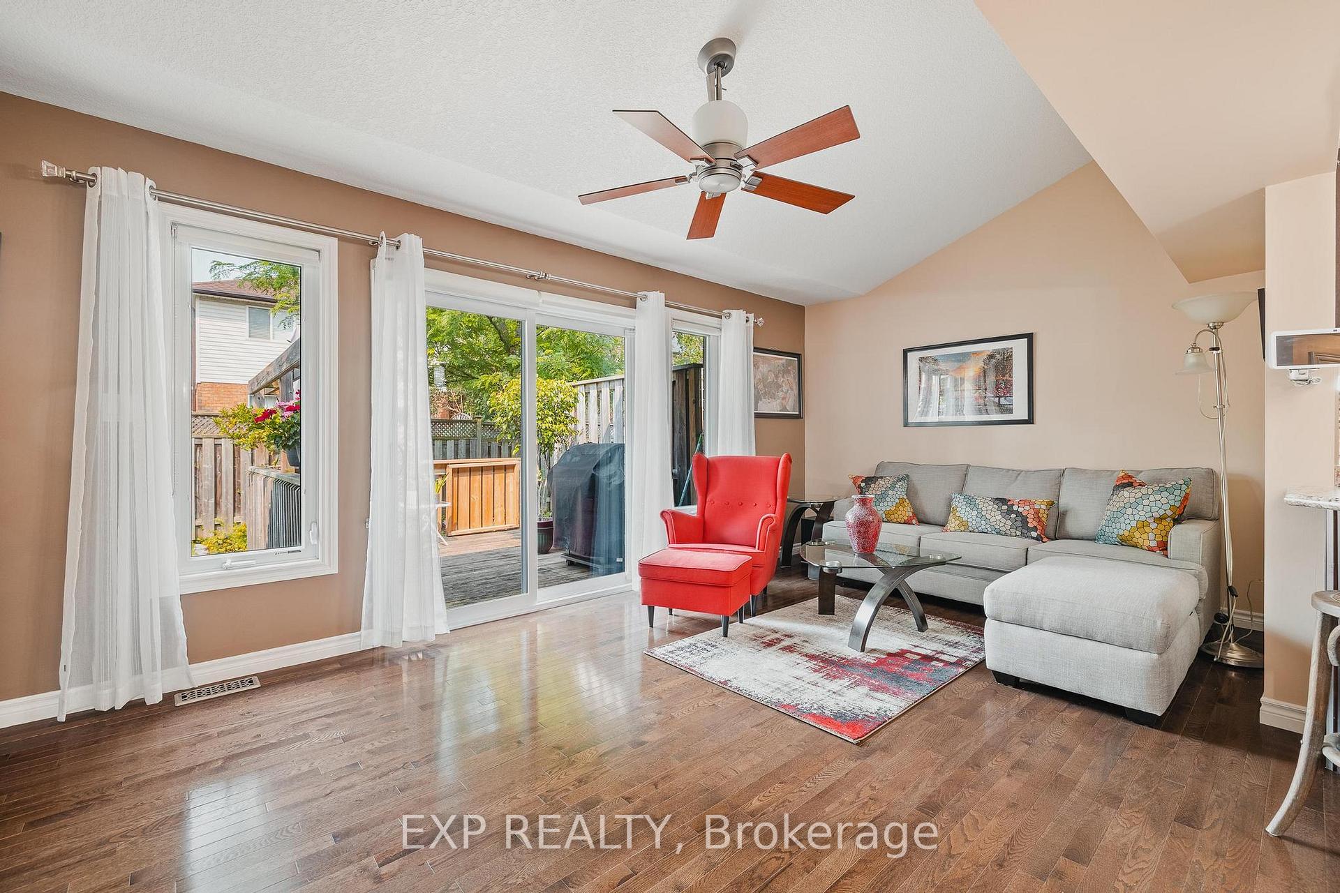 Photo 10 of Unit 11, 555 Chablis Drive, Waterloo — HOMEH