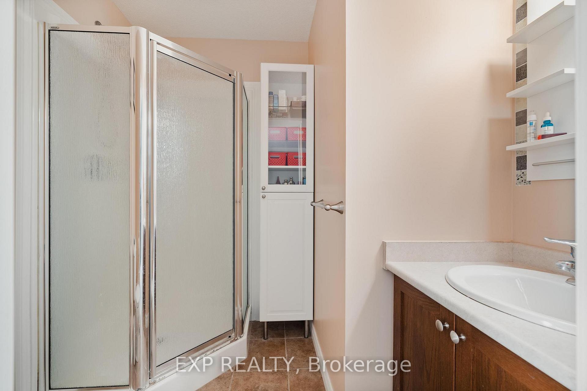 Photo 16 of Unit 11, 555 Chablis Drive, Waterloo — HOMEH