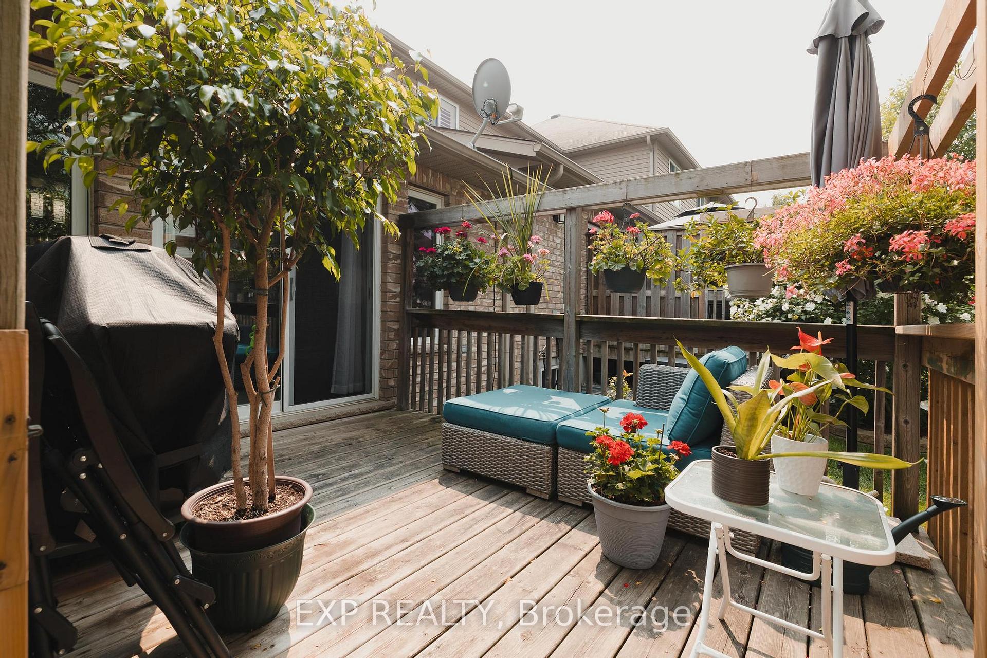 Photo 26 of Unit 11, 555 Chablis Drive, Waterloo — HOMEH
