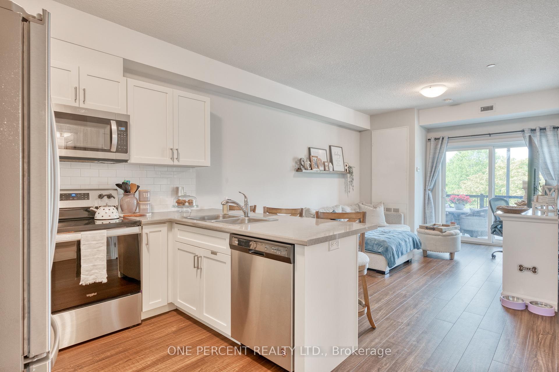 Photo 6 of Unit 202, 2605 Binbrook Road, Hamilton, Binbrook — HOMEH