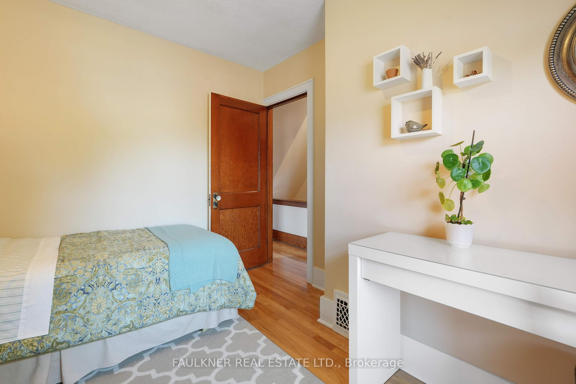 Photo 10 of 29 Clegg Street, Ottawa, Ottawa East — HOMEH