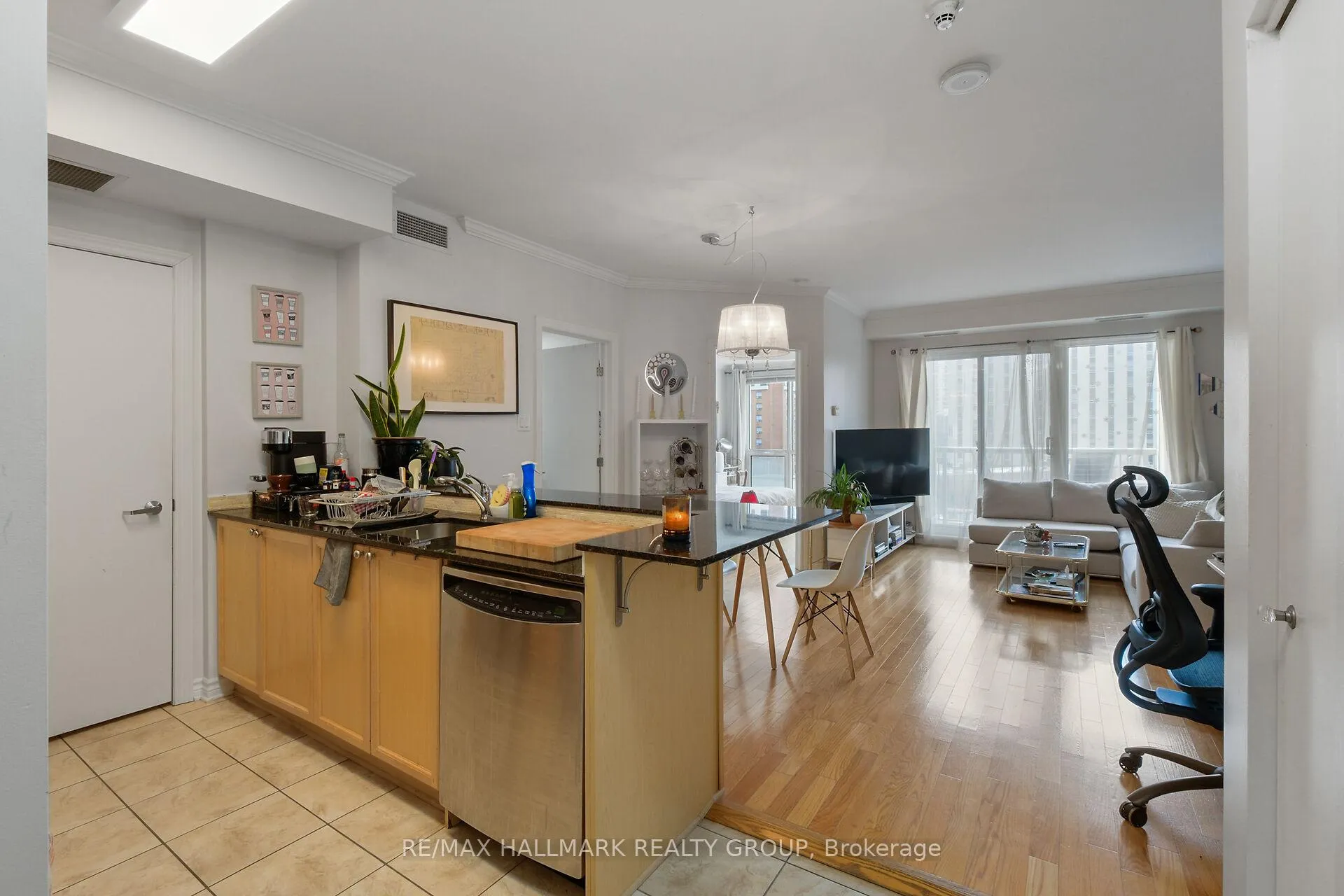 Photo 7 of Unit 706, 200 Rideau Street, Ottawa, Sandy Hill — HOMEH
