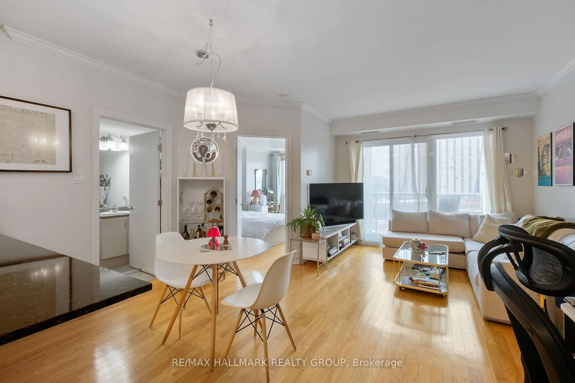 Photo 8 of Unit 706, 200 Rideau Street, Ottawa, Sandy Hill — HOMEH