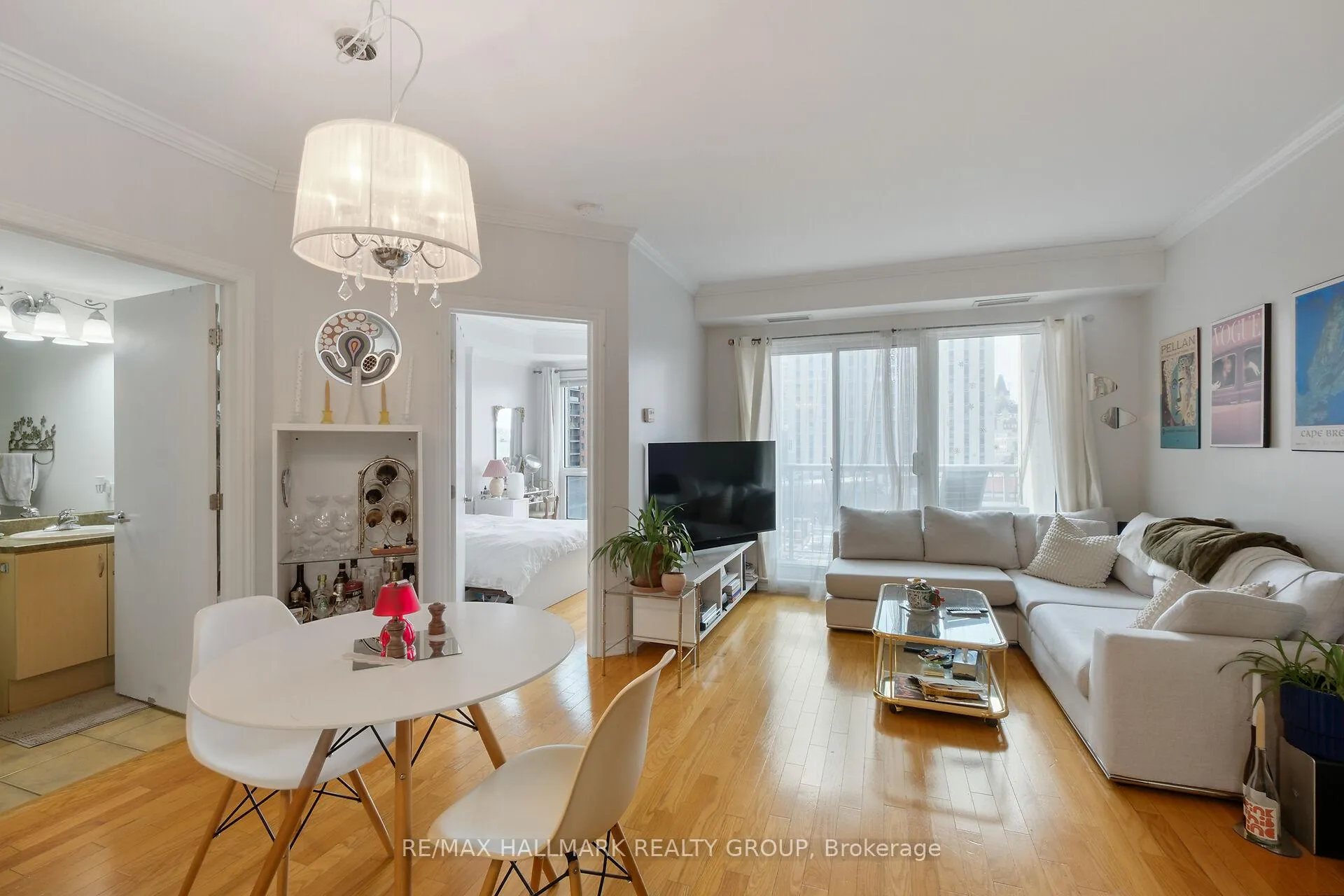 Photo 9 of Unit 706, 200 Rideau Street, Ottawa, Sandy Hill — HOMEH