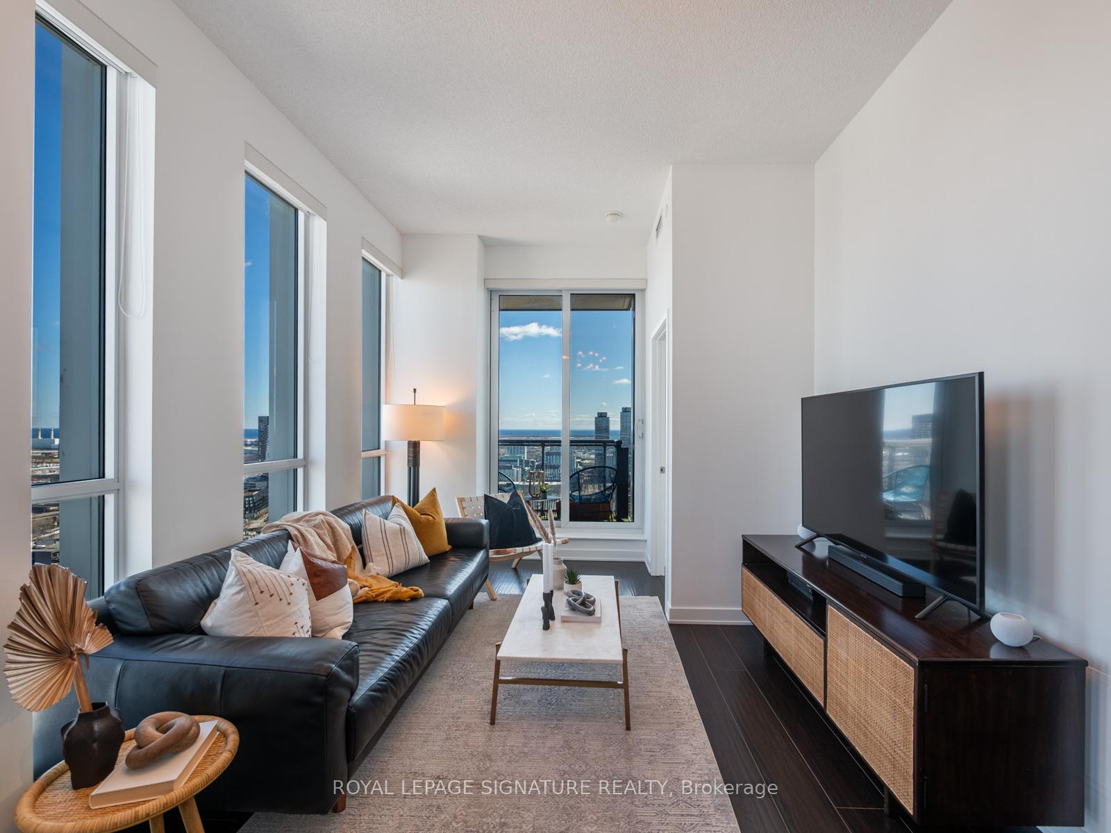 Photo 5 of Unit 2802, 55 Regent Park Boulevard, Toronto, Regent Park — HOMEH