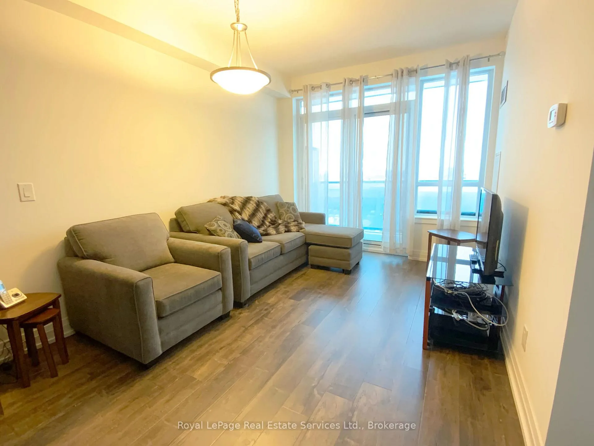 Photo 6 of Unit 507, 7167 Yonge Street, Markham, Grandview — HOMEH