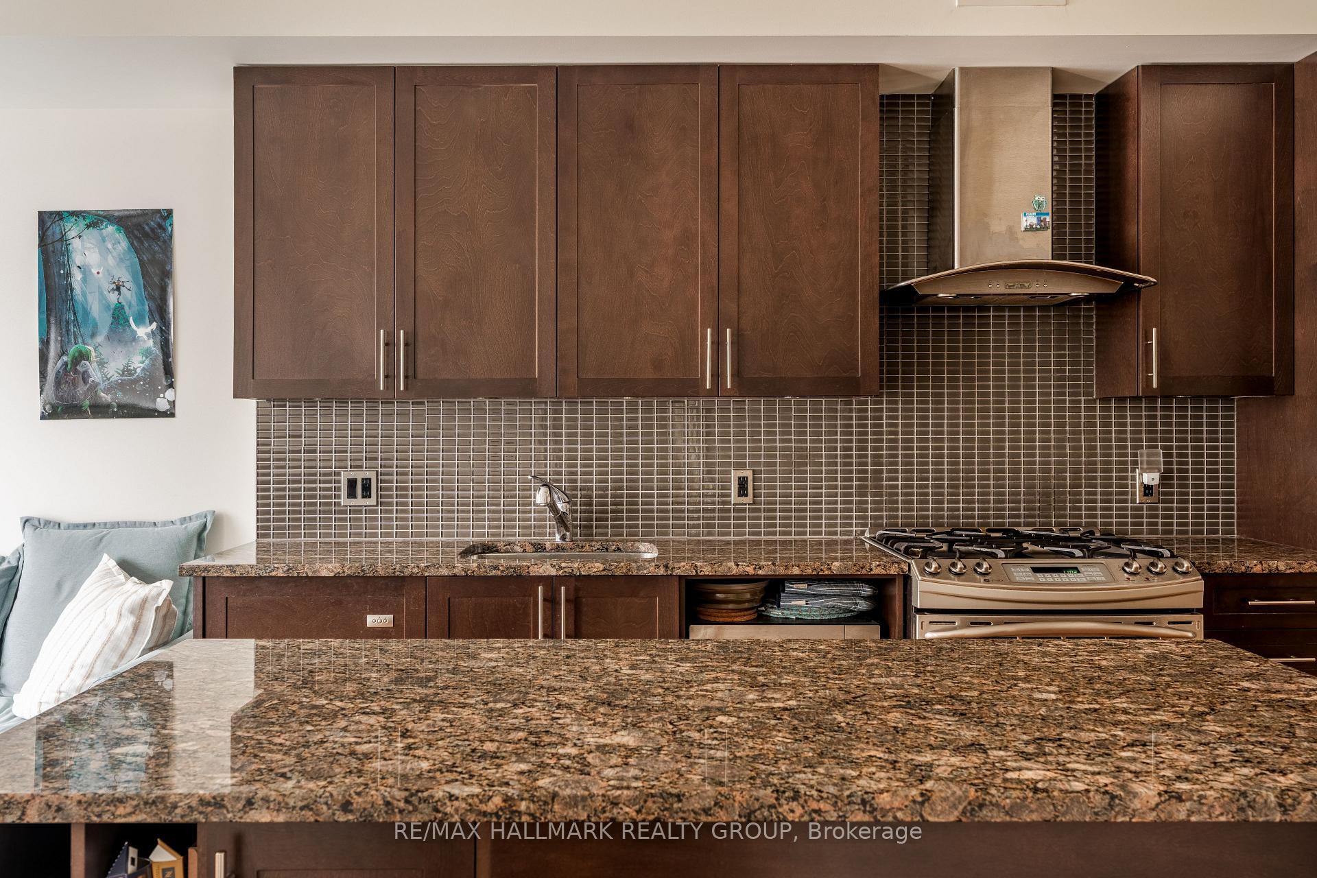 Photo 31 of Unit 203, 808 Bronson Avenue, Ottawa, Dows Lake — HOMEH