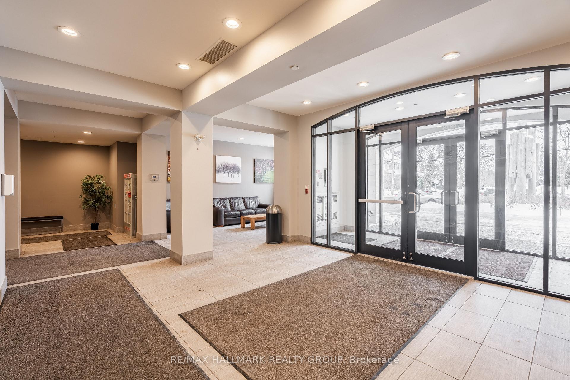 Photo 4 of Unit 203, 808 Bronson Avenue, Ottawa, Dows Lake — HOMEH