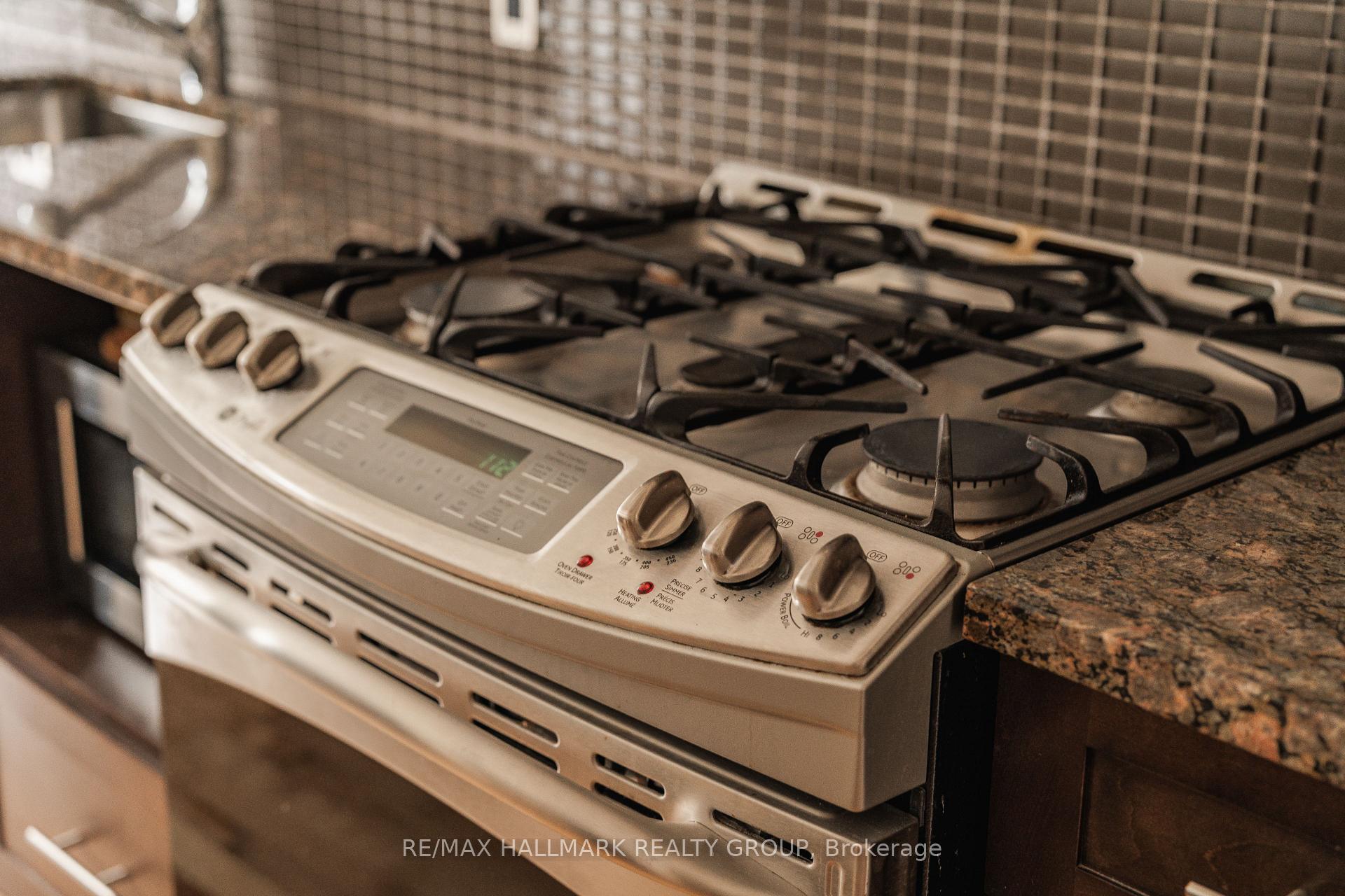 Photo 14 of Unit 203, 808 Bronson Avenue, Ottawa, Dows Lake — HOMEH