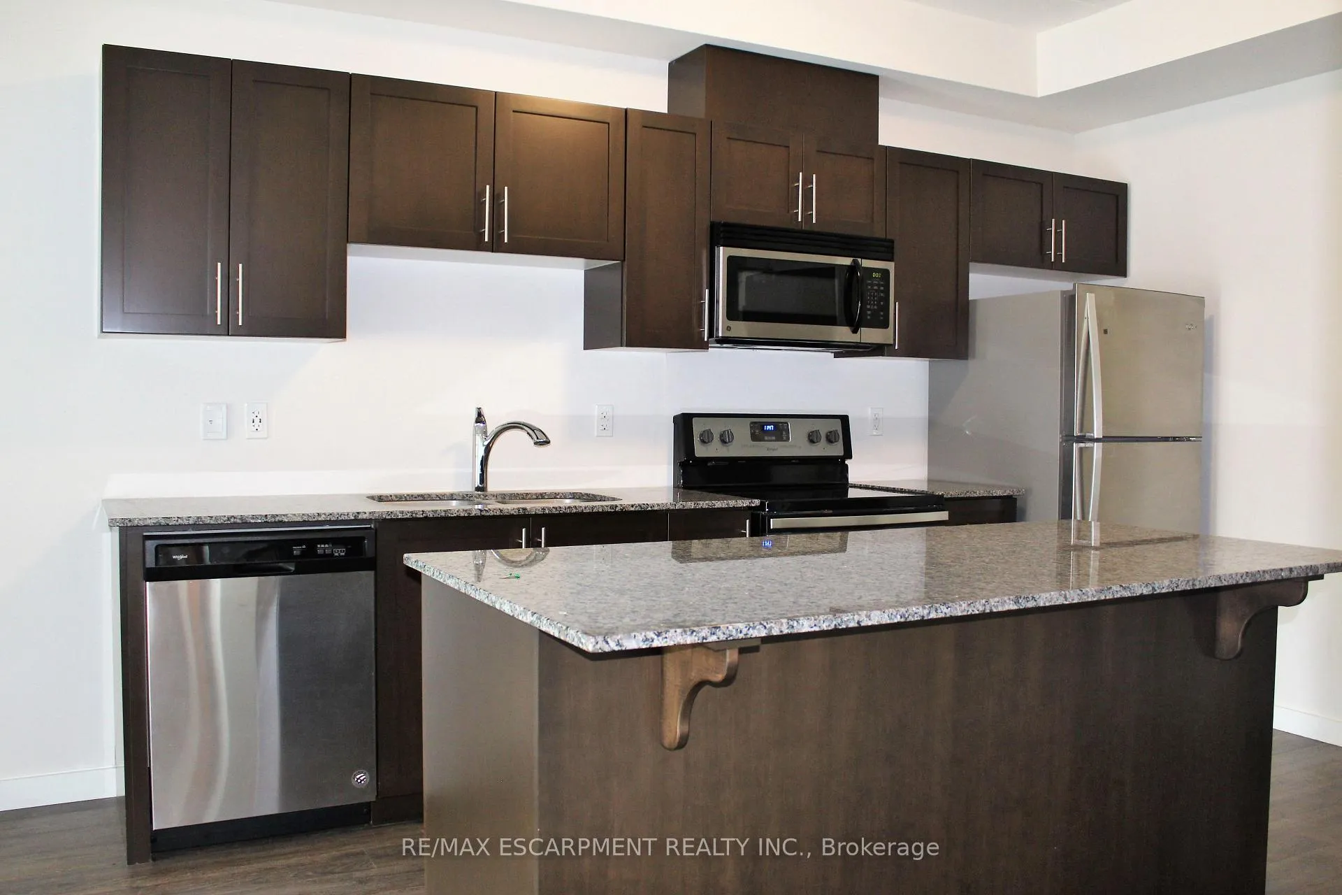 Photo 2 of Unit 111, 25 Kay Crescent, Guelph, Pineridge/Westminster Woods — HOMEH