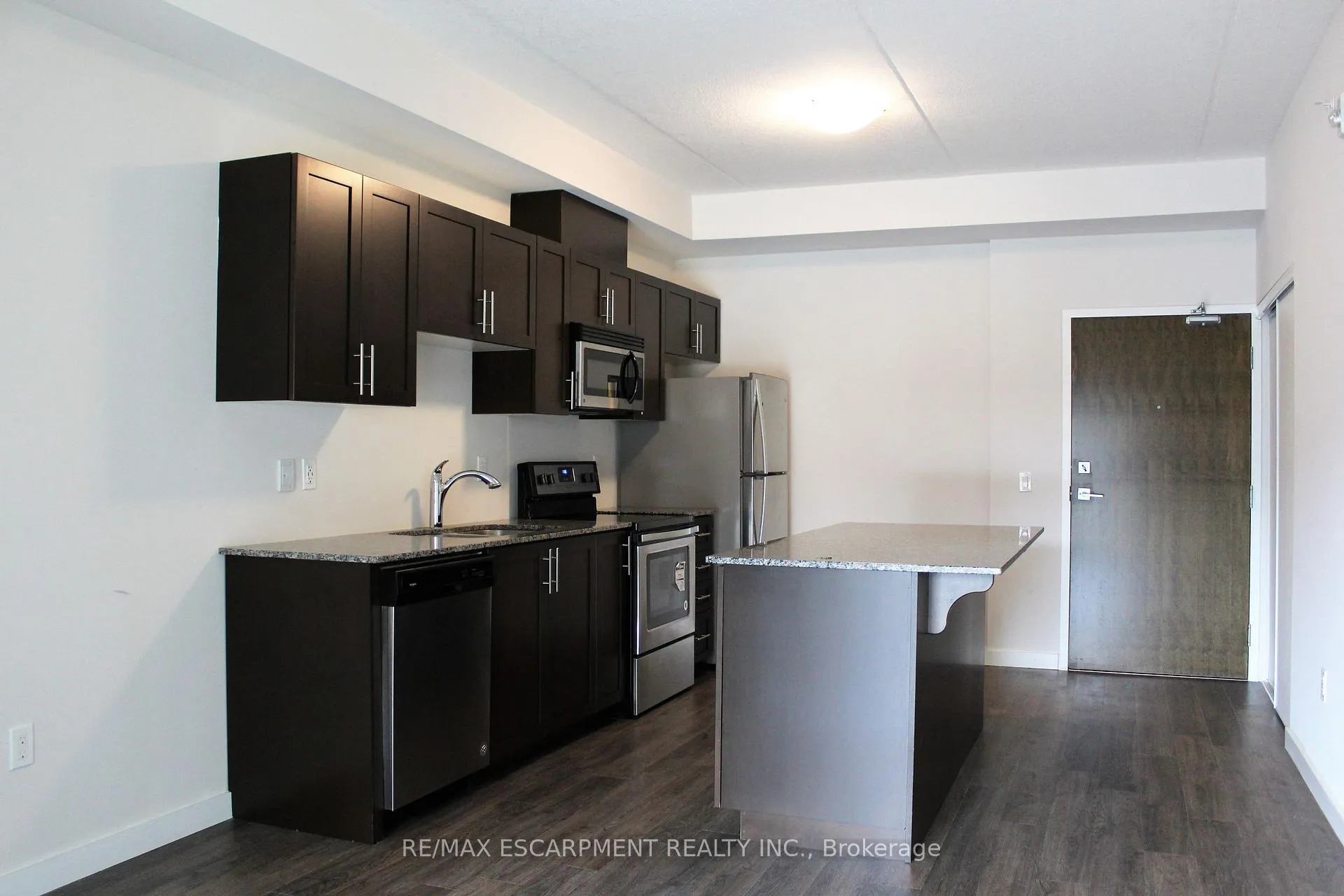 Photo 3 of Unit 111, 25 Kay Crescent, Guelph, Pineridge/Westminster Woods — HOMEH