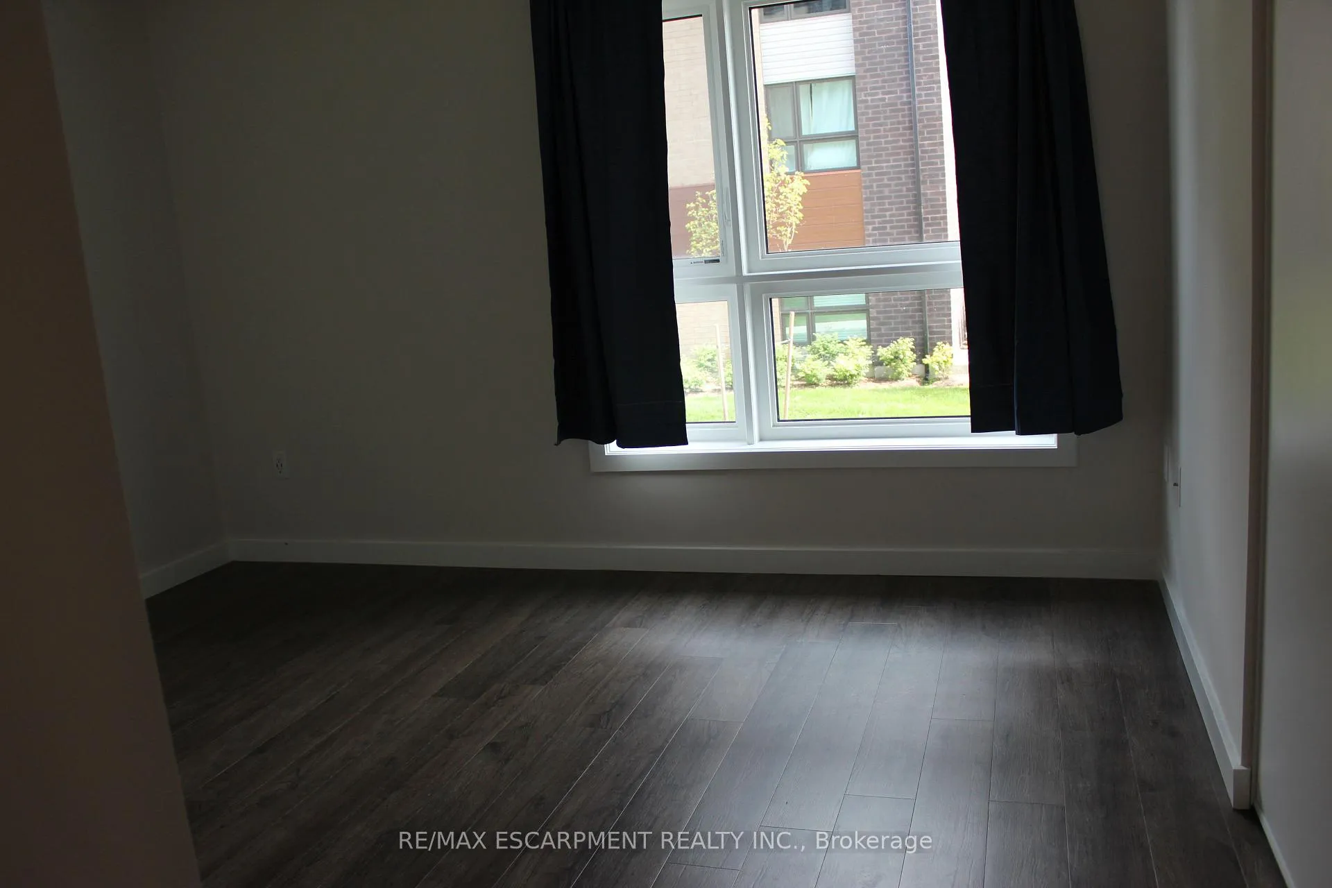 Photo 8 of Unit 111, 25 Kay Crescent, Guelph, Pineridge/Westminster Woods — HOMEH