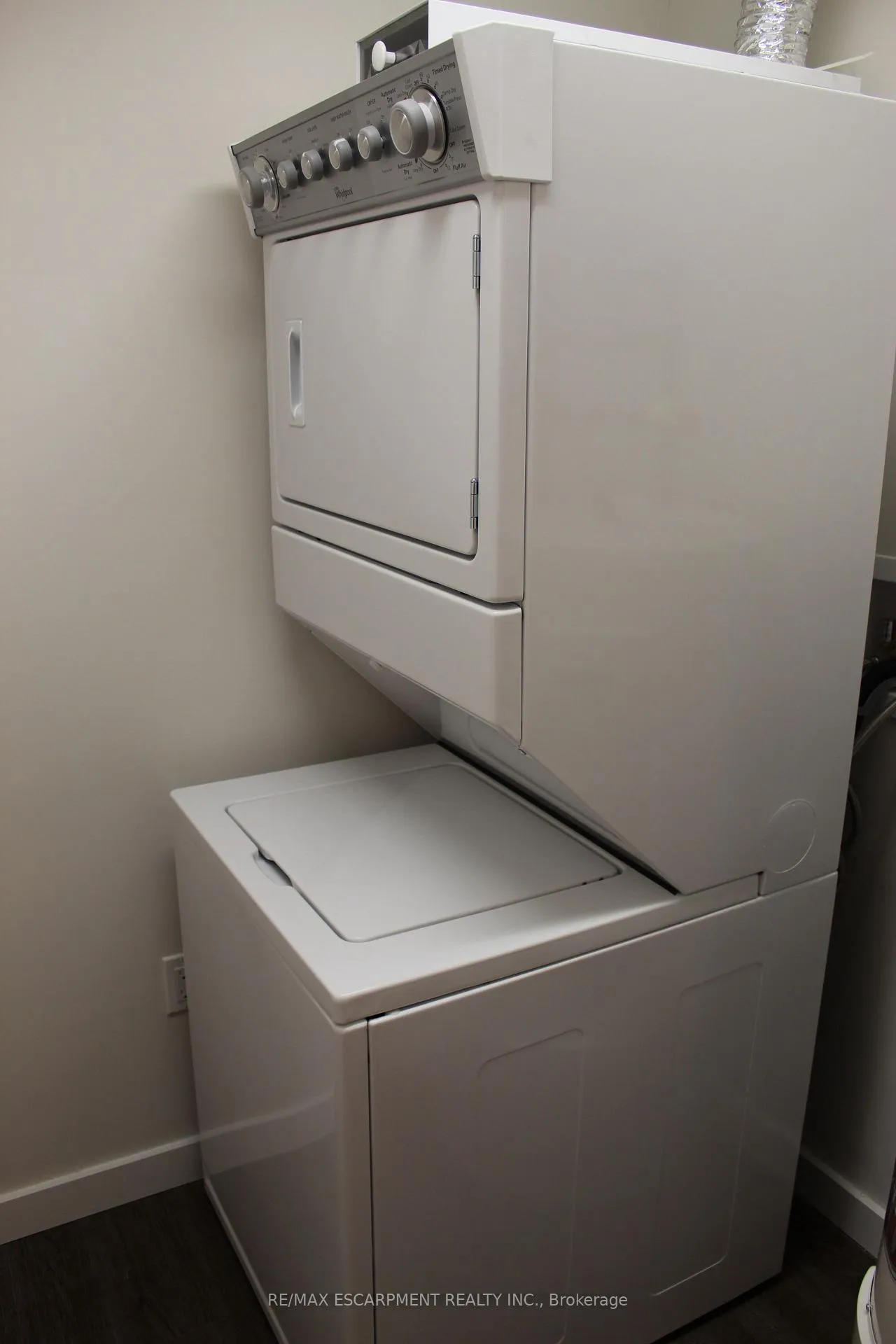 Photo 10 of Unit 111, 25 Kay Crescent, Guelph, Pineridge/Westminster Woods — HOMEH