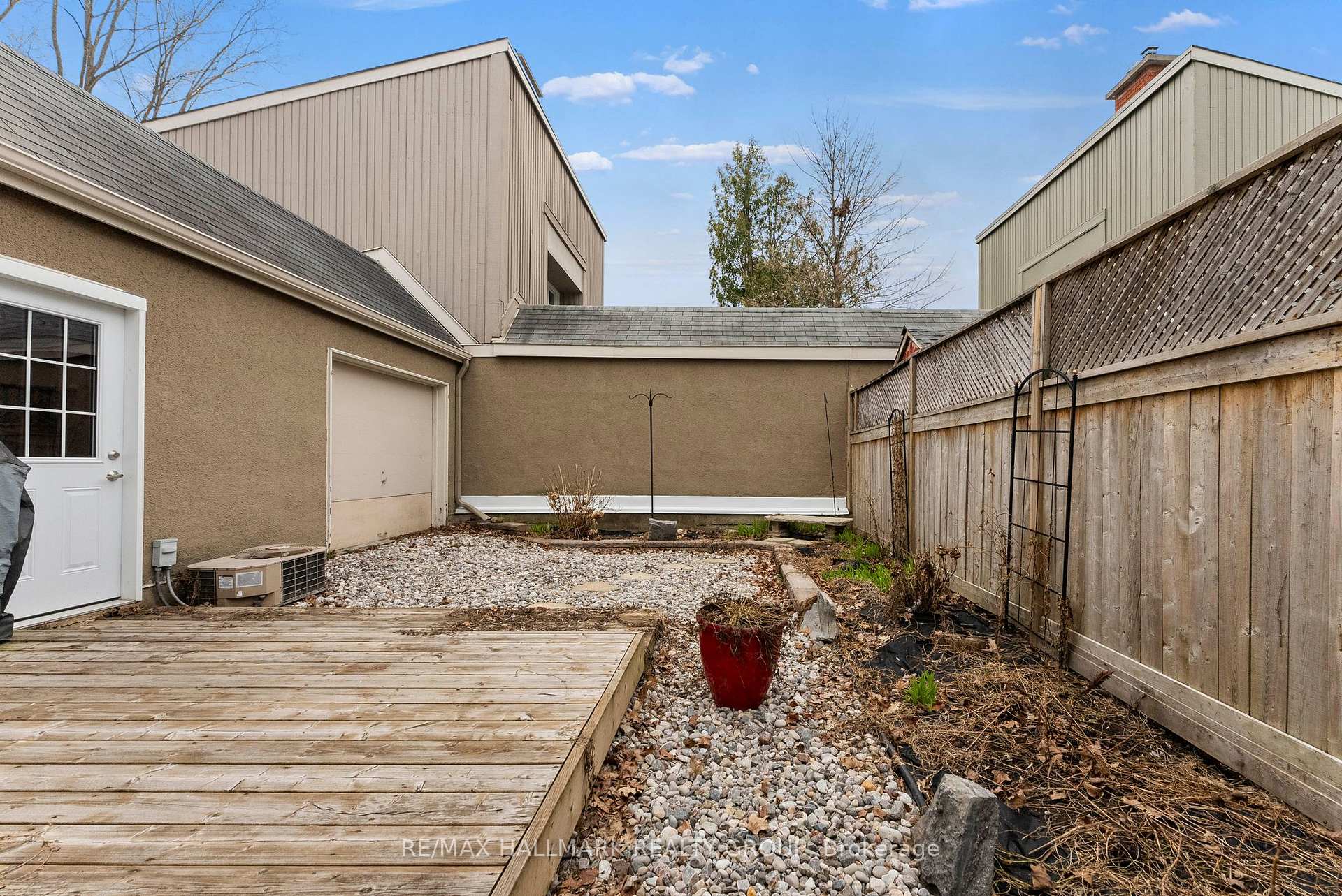 Photo 29 of Unit 35, 106 Weeping Willow Lane, Ottawa, Kanata - Beaverbrook — HOMEH