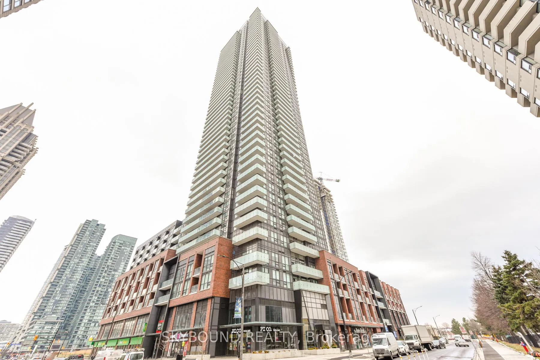Photo 2 of Unit 512, 430 Square One Drive, Mississauga, City Centre — HOMEH