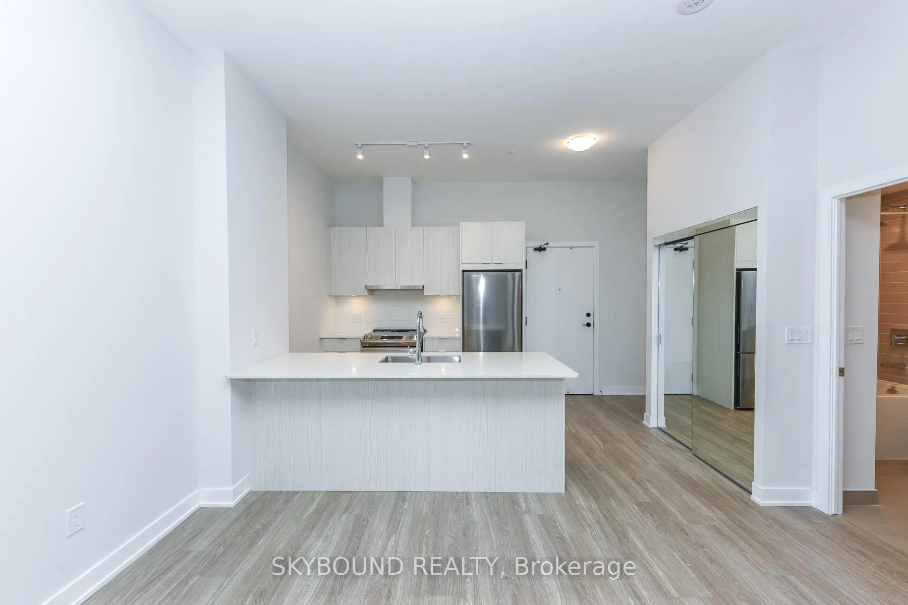 Photo 18 of Unit 512, 430 Square One Drive, Mississauga, City Centre — HOMEH