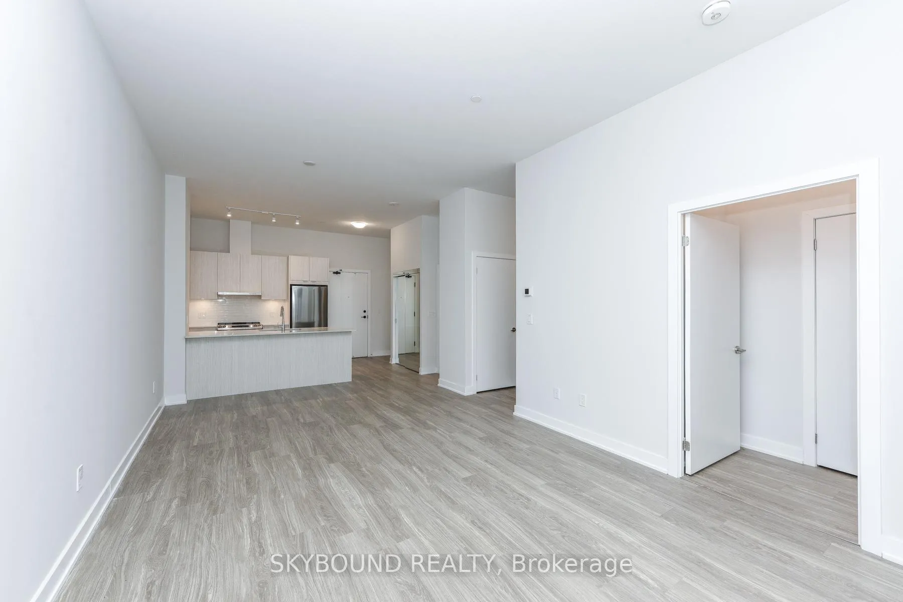 Photo 52 of Unit 512, 430 Square One Drive, Mississauga, City Centre — HOMEH