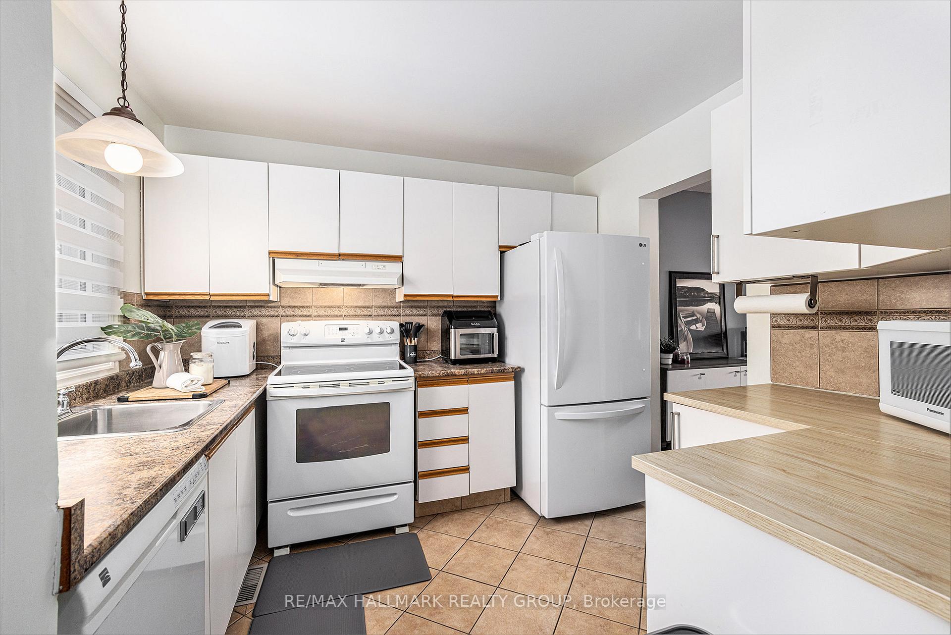 Photo 5 of 2025 Kelden Crescent, Ottawa, Blackburn Hamlet (South) — HOMEH
