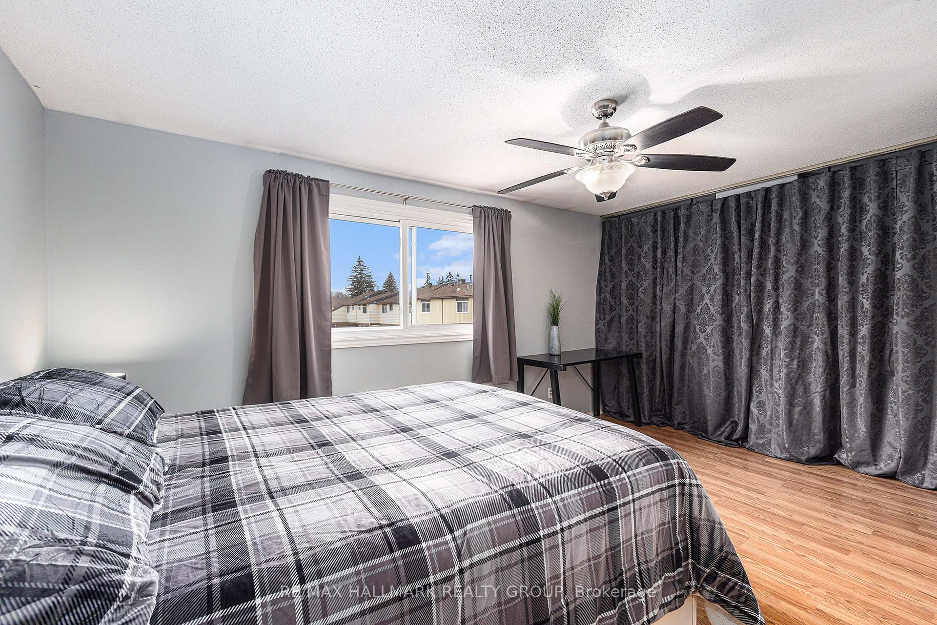 Photo 14 of 2025 Kelden Crescent, Ottawa, Blackburn Hamlet (South) — HOMEH