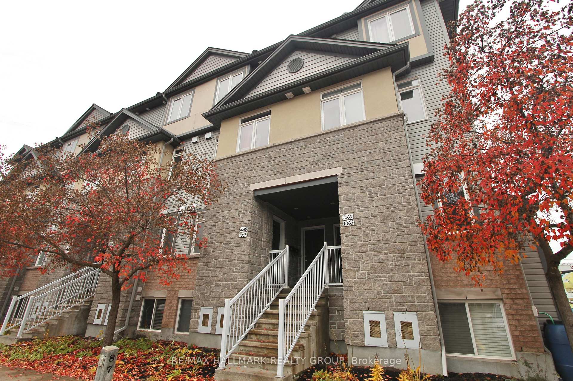 Front of 1063 Redtail Private