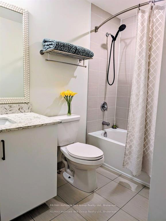 Photo 40 of Unit 405, 17 Spooner Crescent, Collingwood — HOMEH