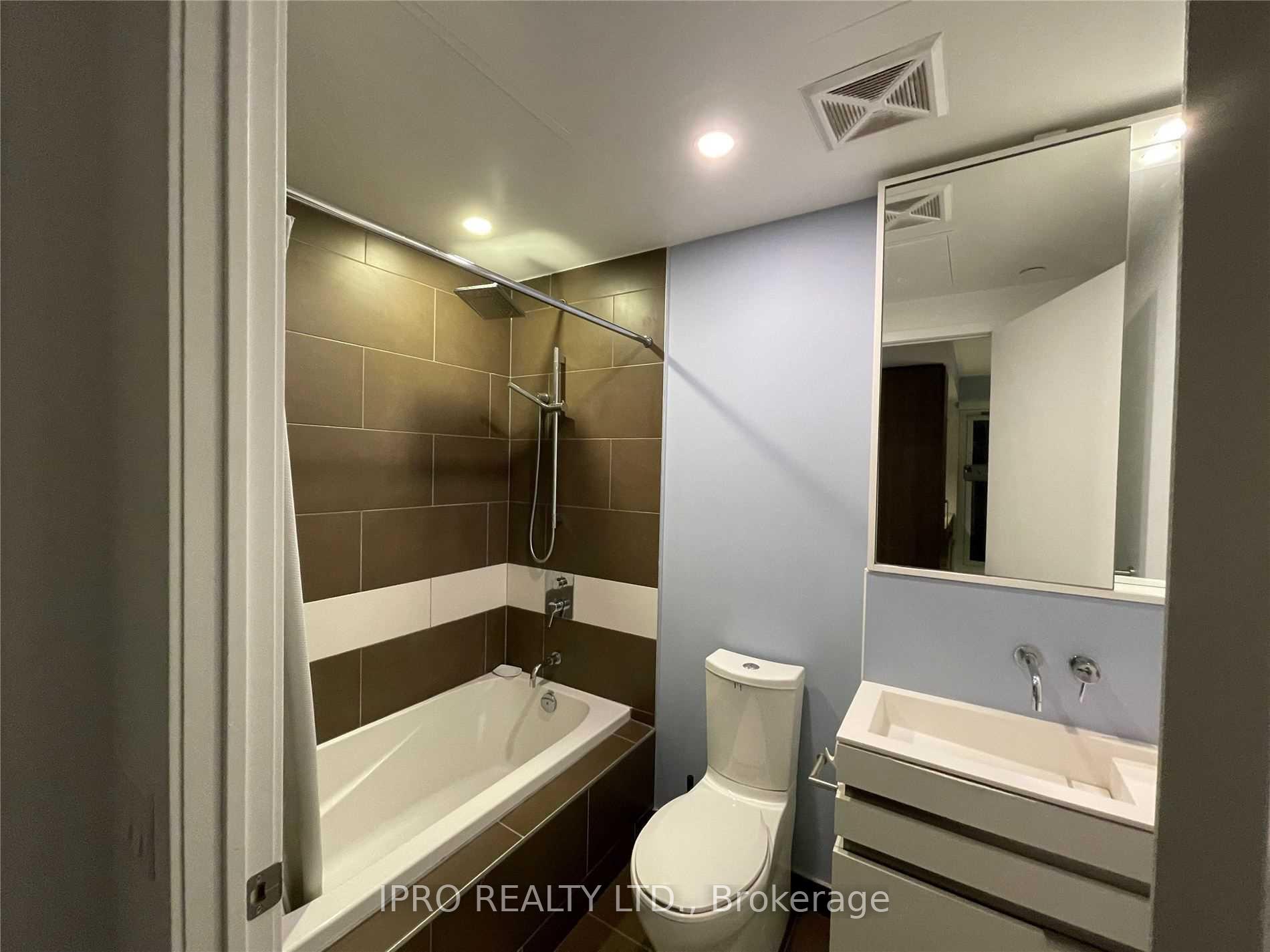 Photo 37 of Unit 5505, 197 Yonge Street, Toronto, Church-Yonge Corridor — HOMEH
