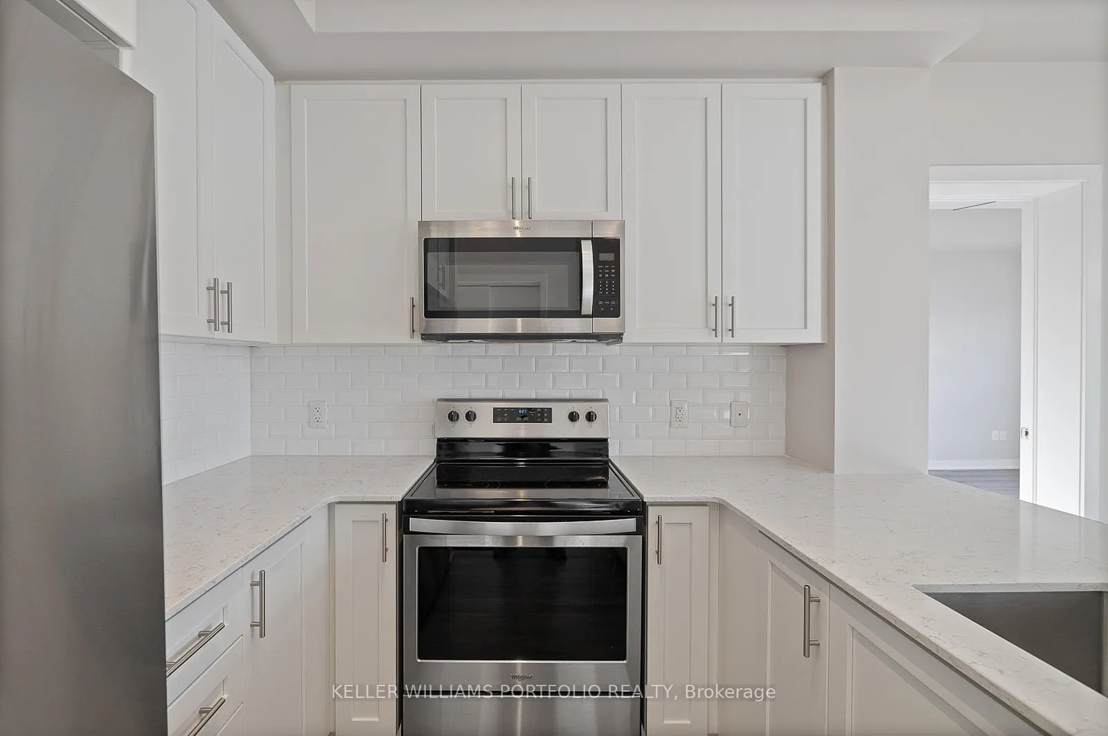 Photo 7 of Unit 611, 340 Plains Road E, Burlington, LaSalle — HOMEH