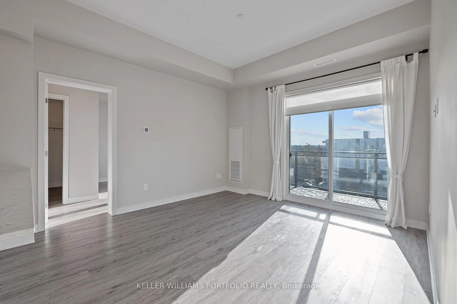 Photo 9 of Unit 611, 340 Plains Road E, Burlington, LaSalle — HOMEH