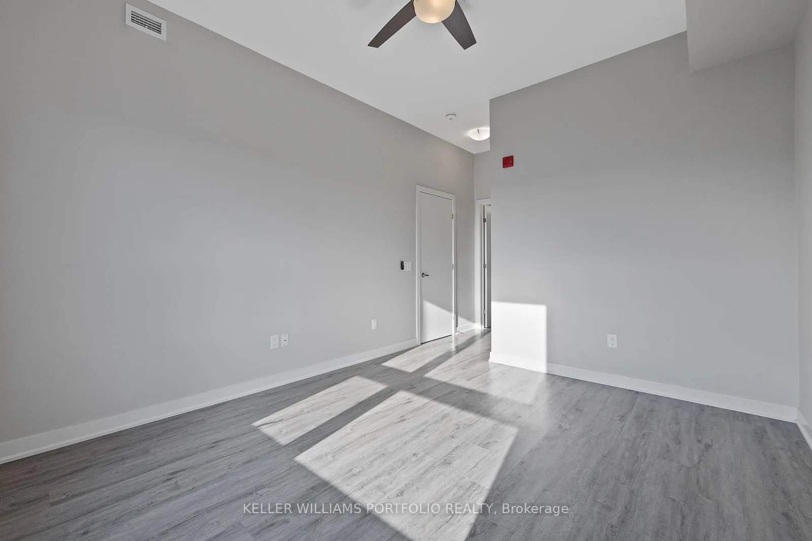 Photo 17 of Unit 611, 340 Plains Road E, Burlington, LaSalle — HOMEH