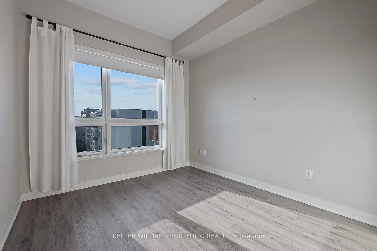 Photo 22 of Unit 611, 340 Plains Road E, Burlington, LaSalle — HOMEH
