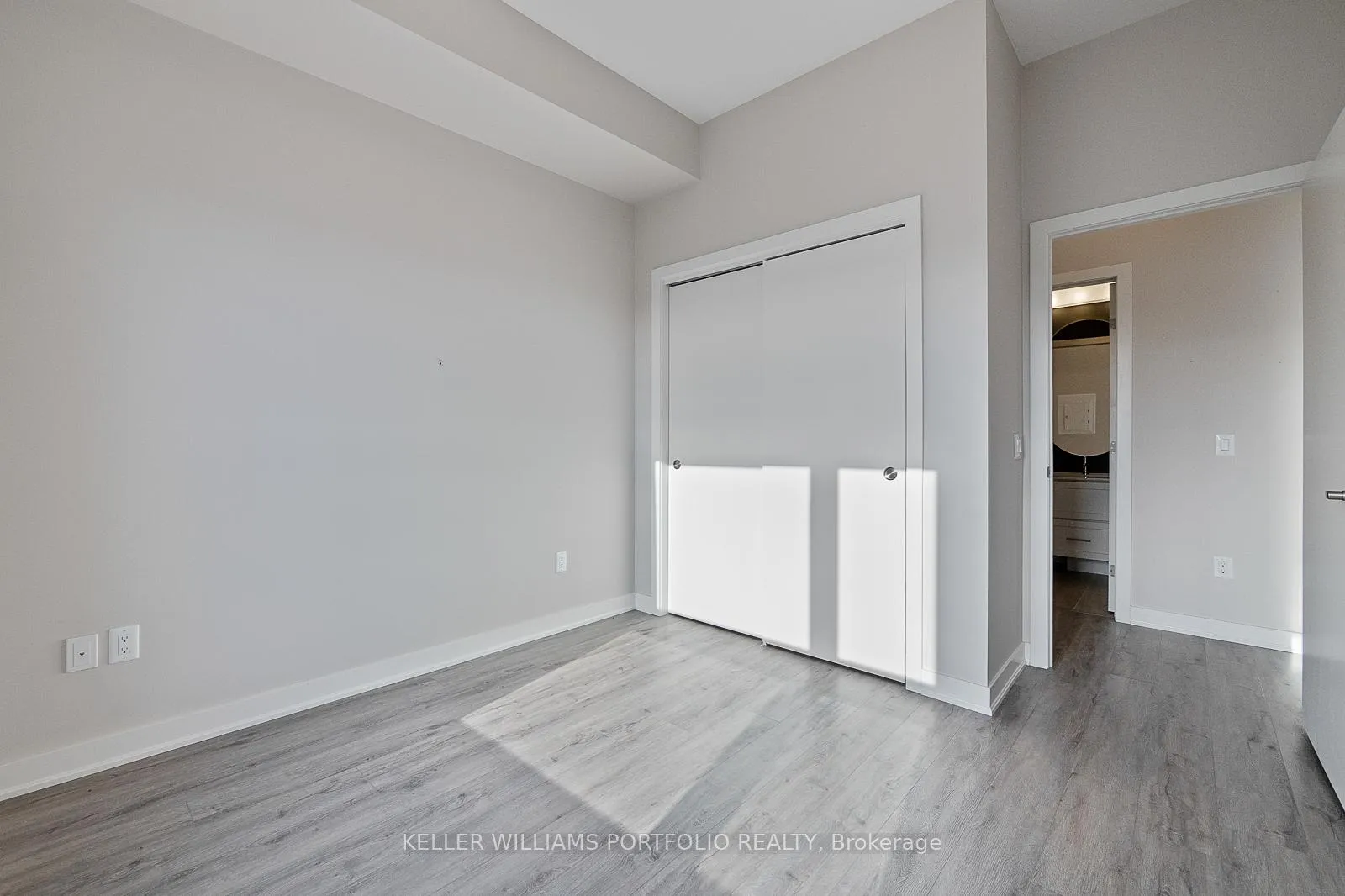 Photo 23 of Unit 611, 340 Plains Road E, Burlington, LaSalle — HOMEH