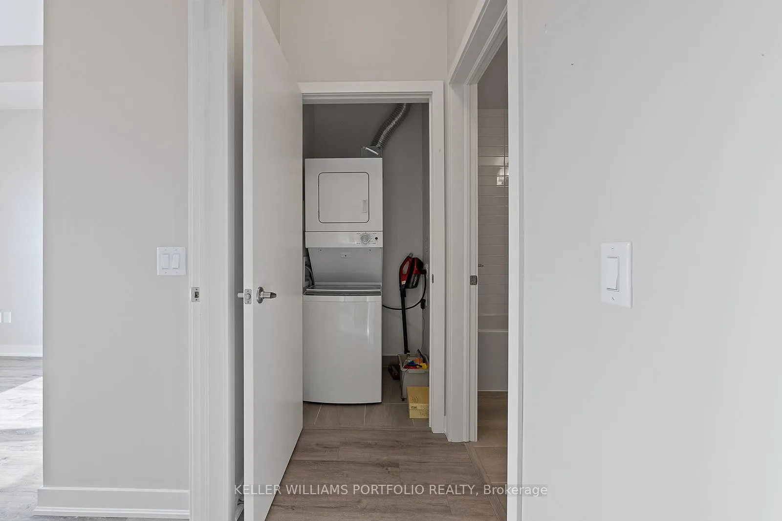Photo 27 of Unit 611, 340 Plains Road E, Burlington, LaSalle — HOMEH
