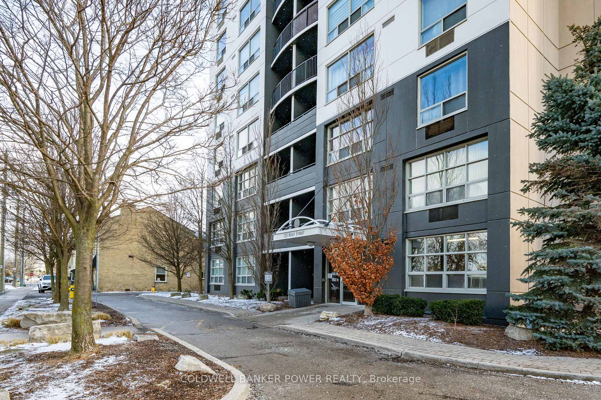 Photo 2 of Unit 1006, 155 Kent Street E, London, East F — HOMEH