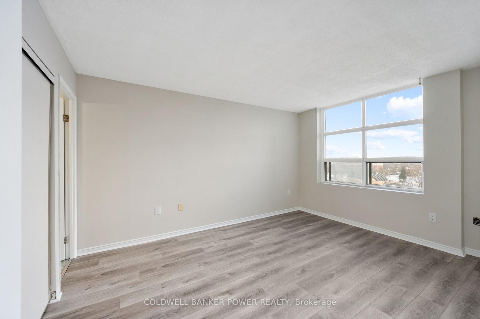 Photo 12 of Unit 1006, 155 Kent Street E, London, East F — HOMEH