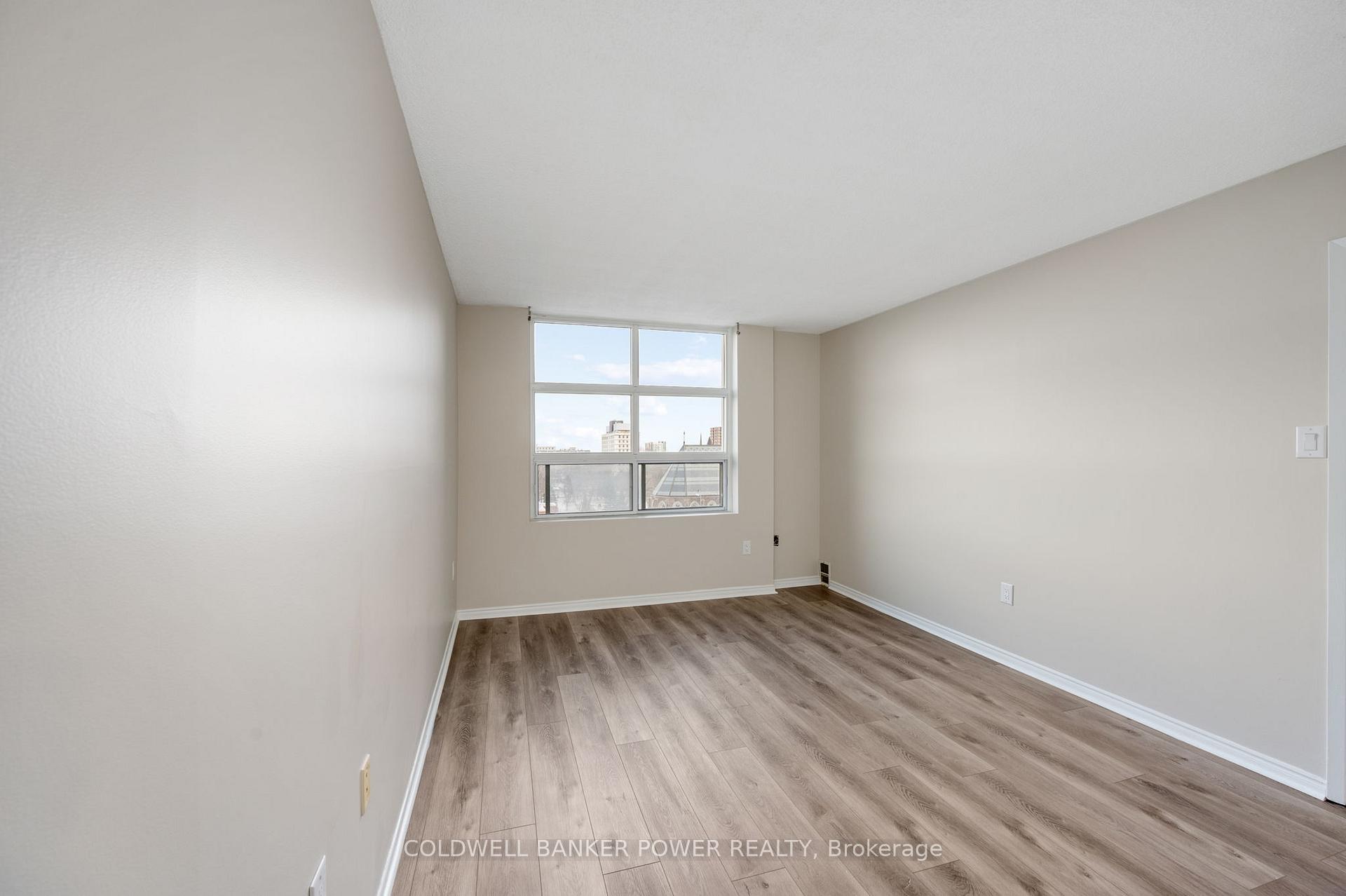 Photo 13 of Unit 1006, 155 Kent Street E, London, East F — HOMEH