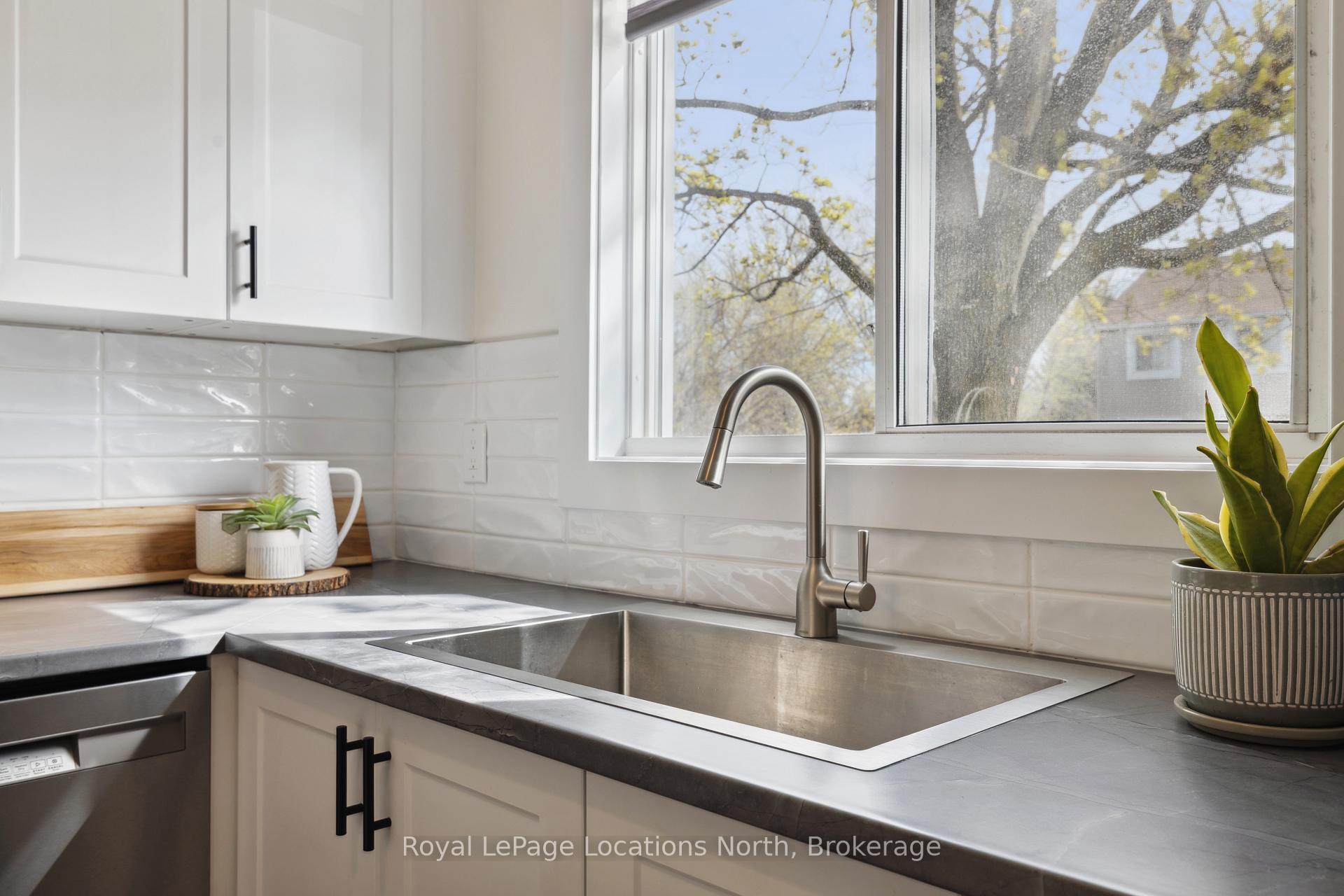 Photo 7 of Unit 16, 15 Watts Crescent, Collingwood — HOMEH